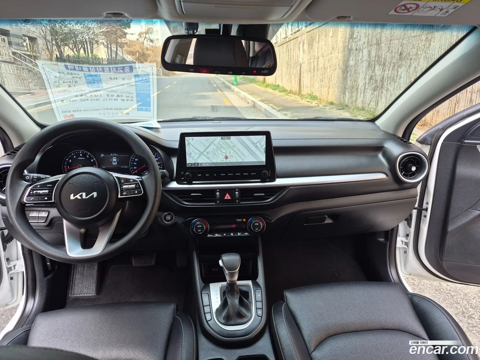 Kia K3 2022 — 16
