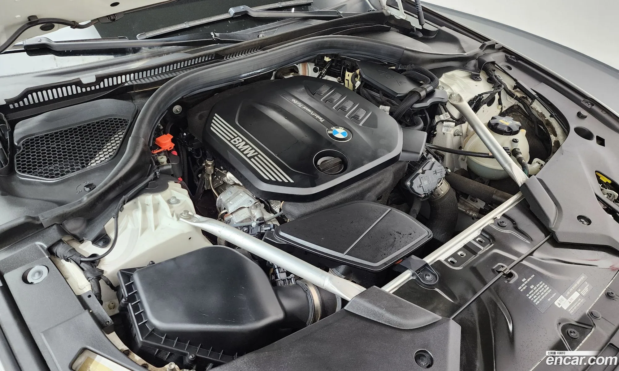 BMW 5 Series 2020 WBAJF5106LCE44596 — 5