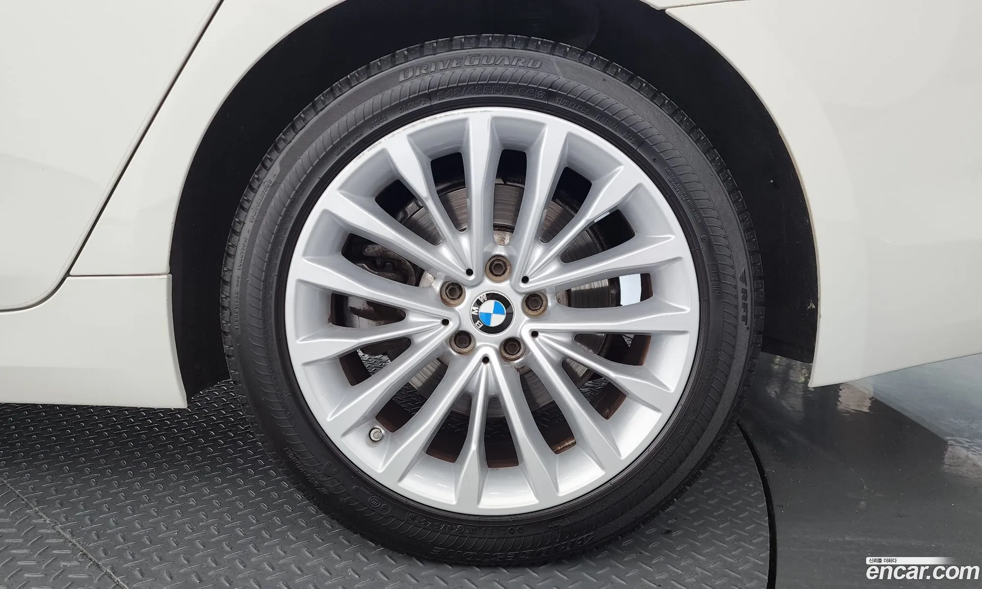 BMW 5 Series 2020 WBAJF5106LCE44596 — 10