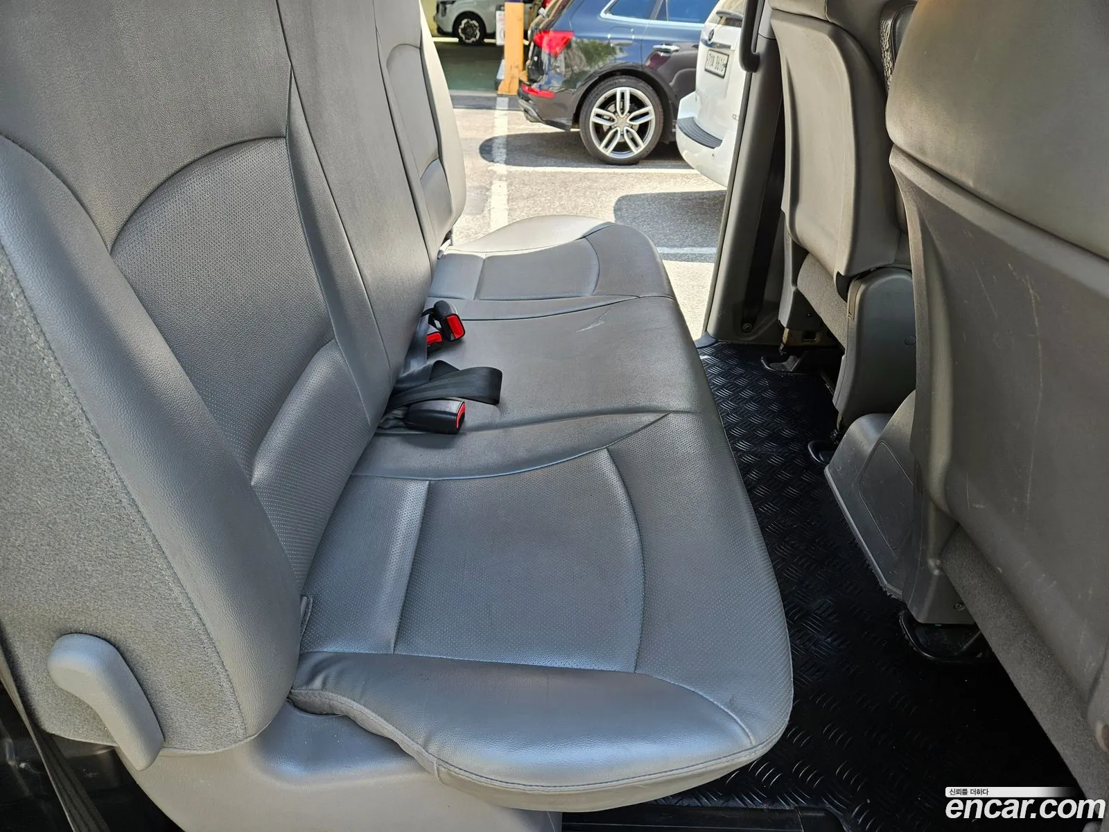 Hyundai Grand Starex 2012 — 13