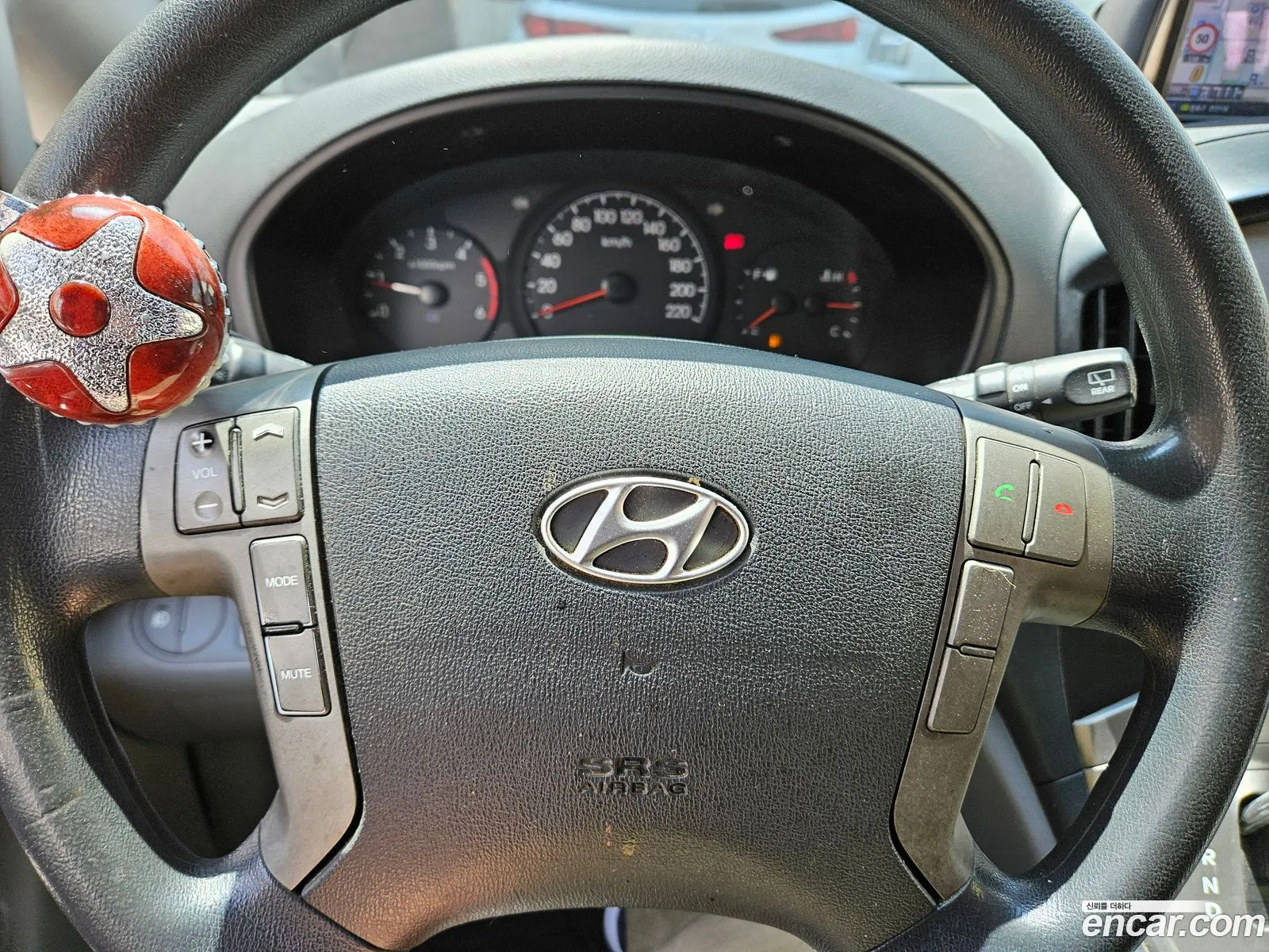 Hyundai Grand Starex 2012 — 18
