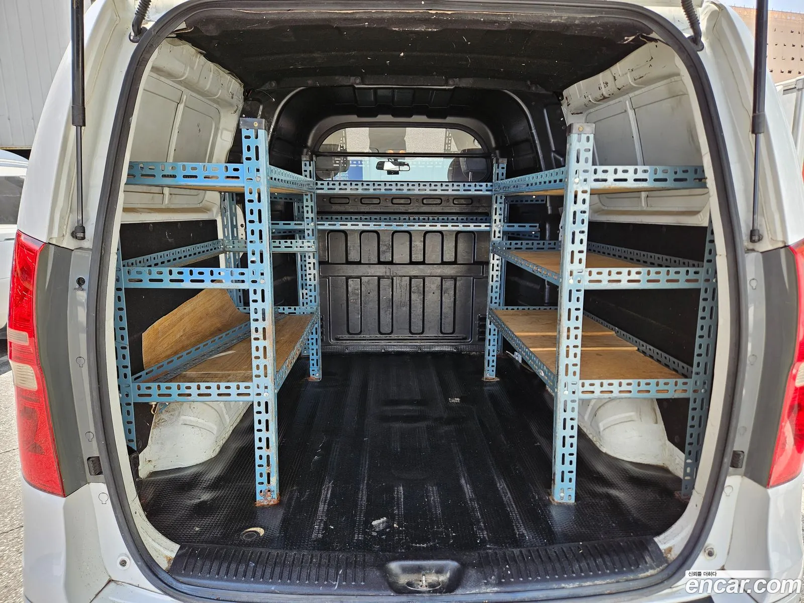 Hyundai Grand Starex 2012 — 11