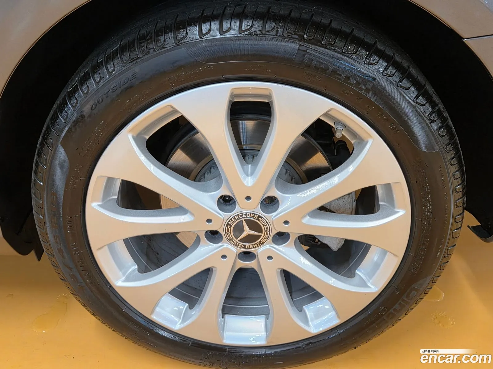 Mercedes-Benz E-Class W213 2018 — 16