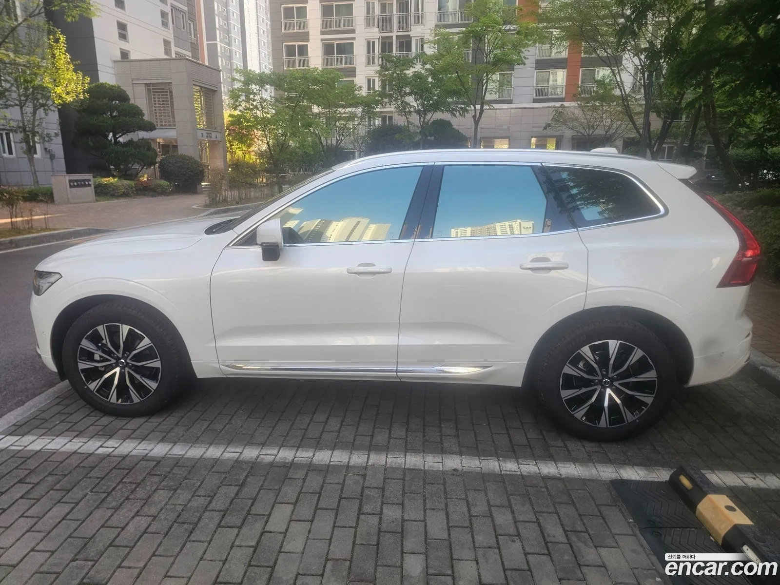 Volvo XC60 2024 — 2