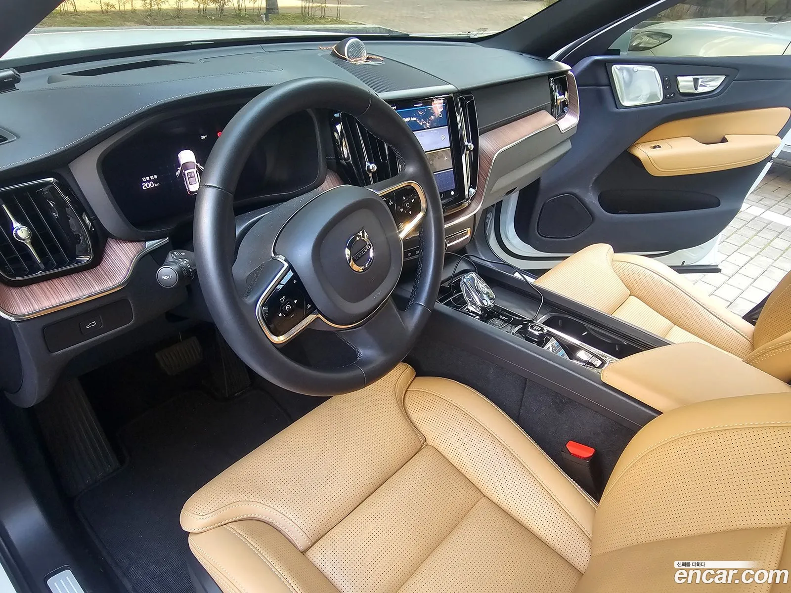 Volvo XC60 2024 — 4