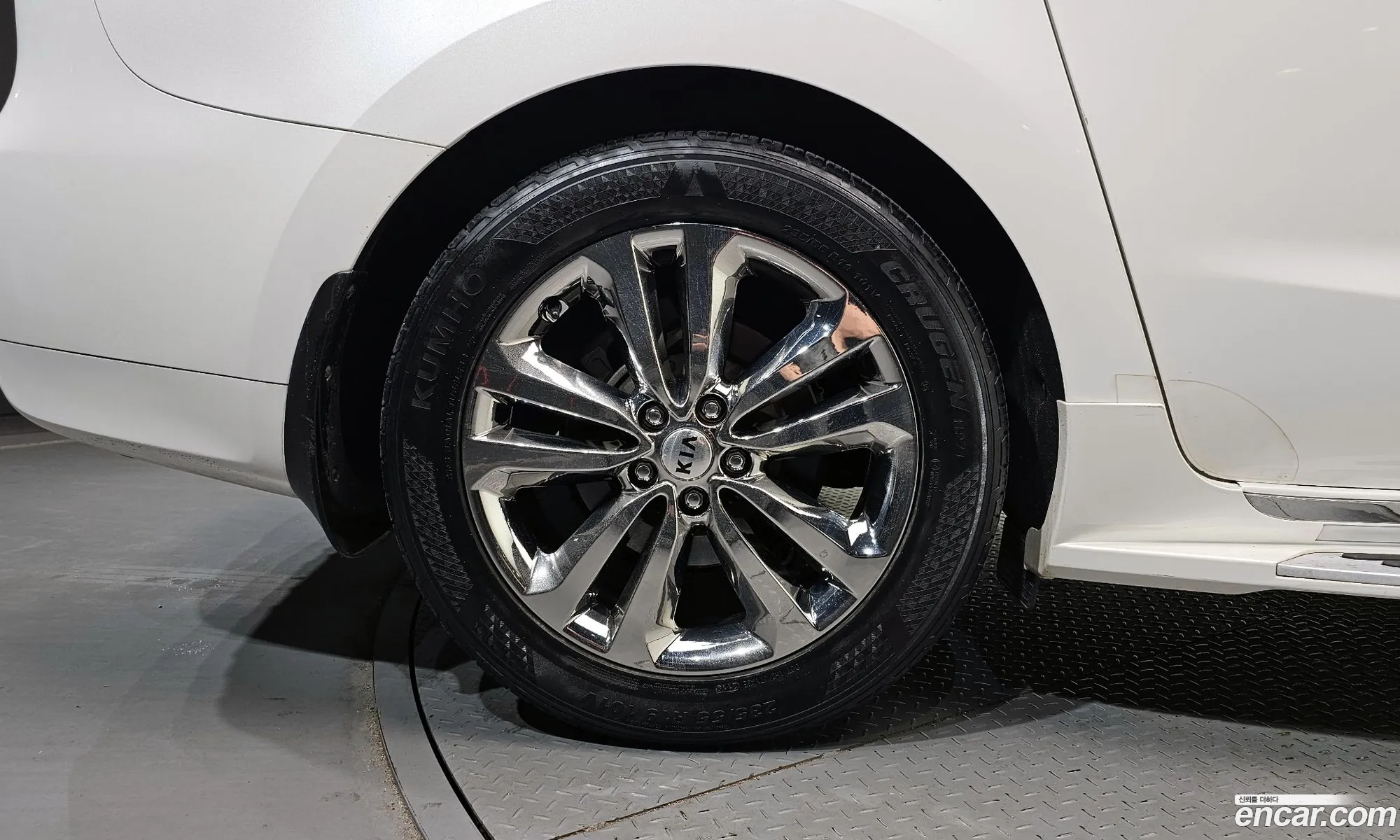 Kia Carnival 2016 — 10