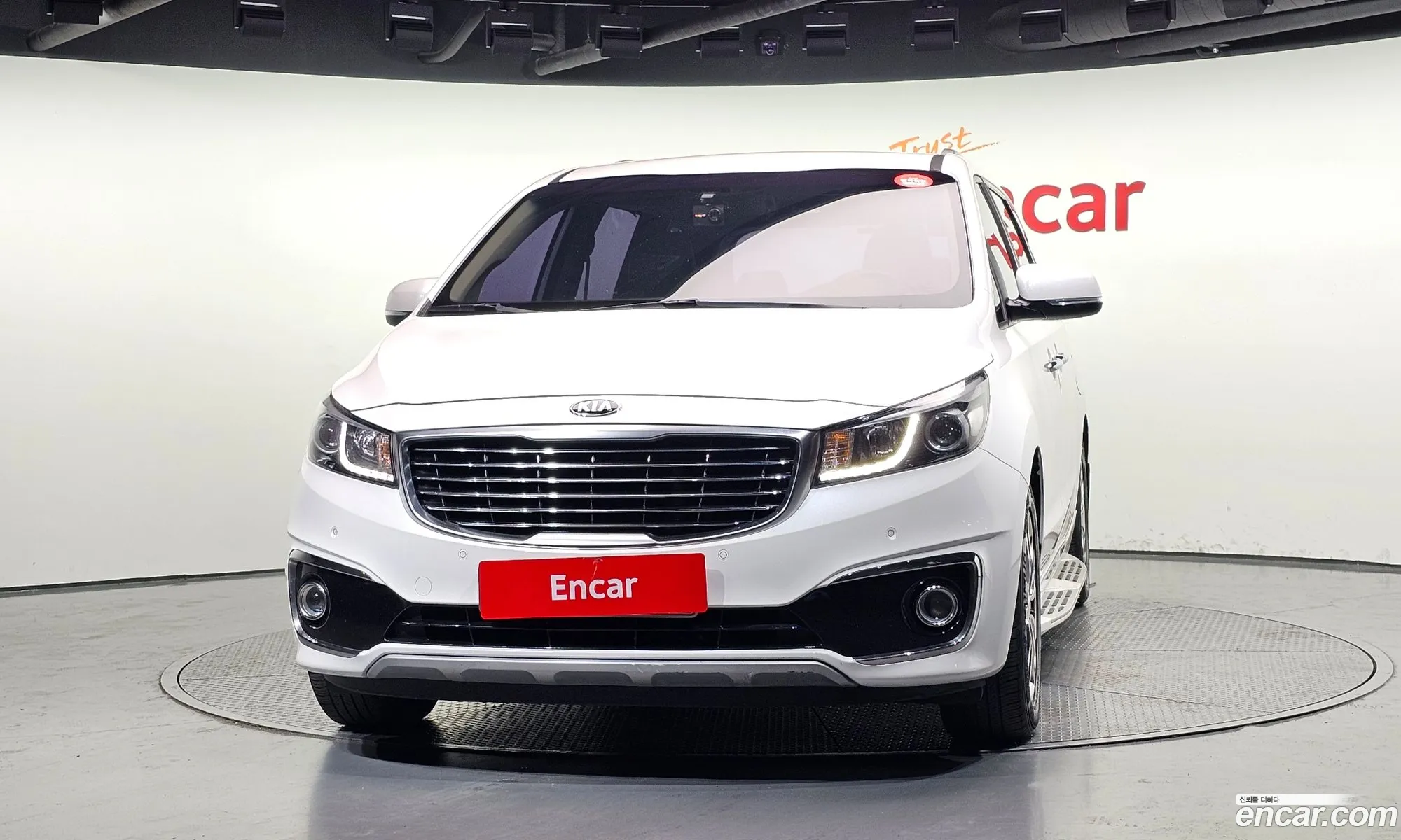 Kia Carnival 2016 — 14