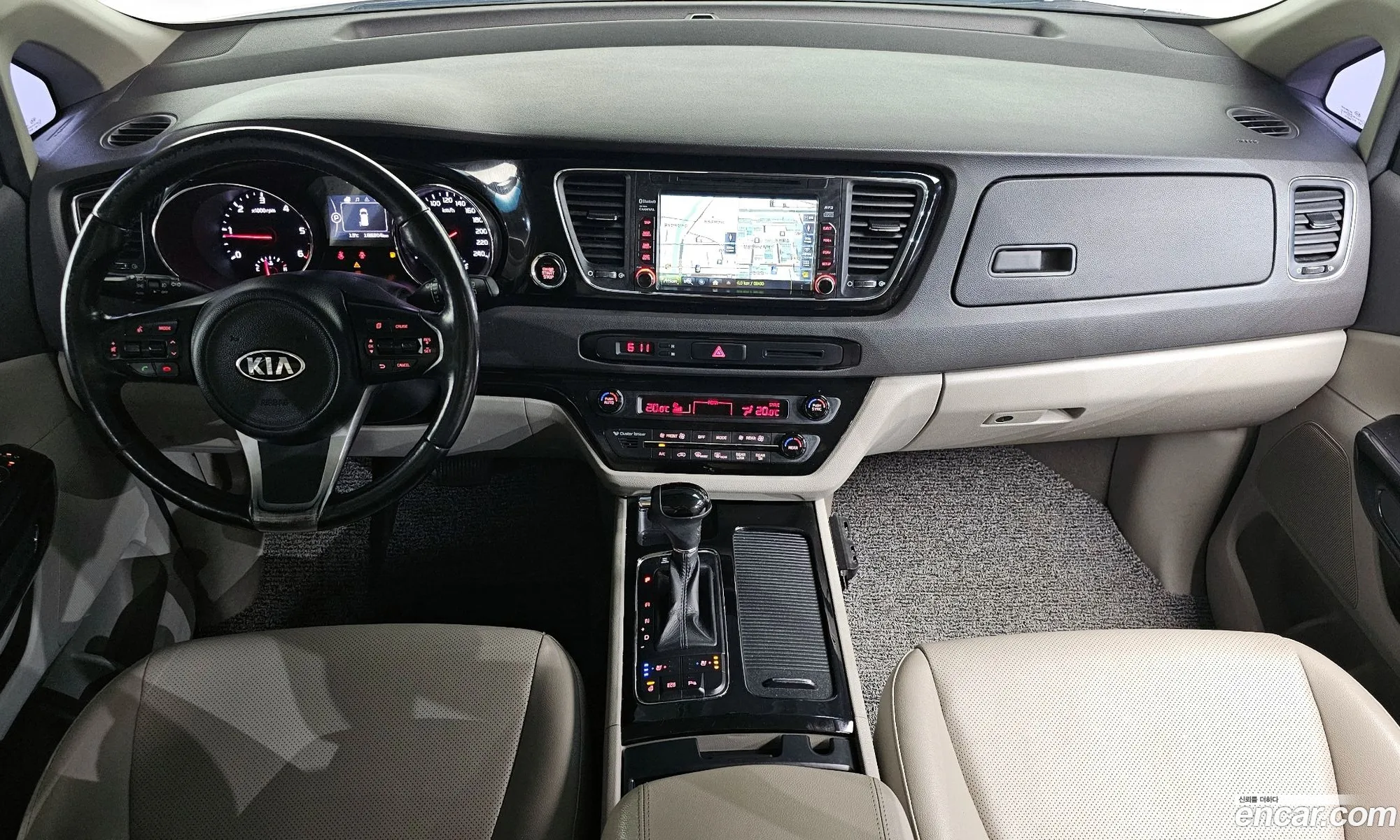 Kia Carnival 2016 — 12