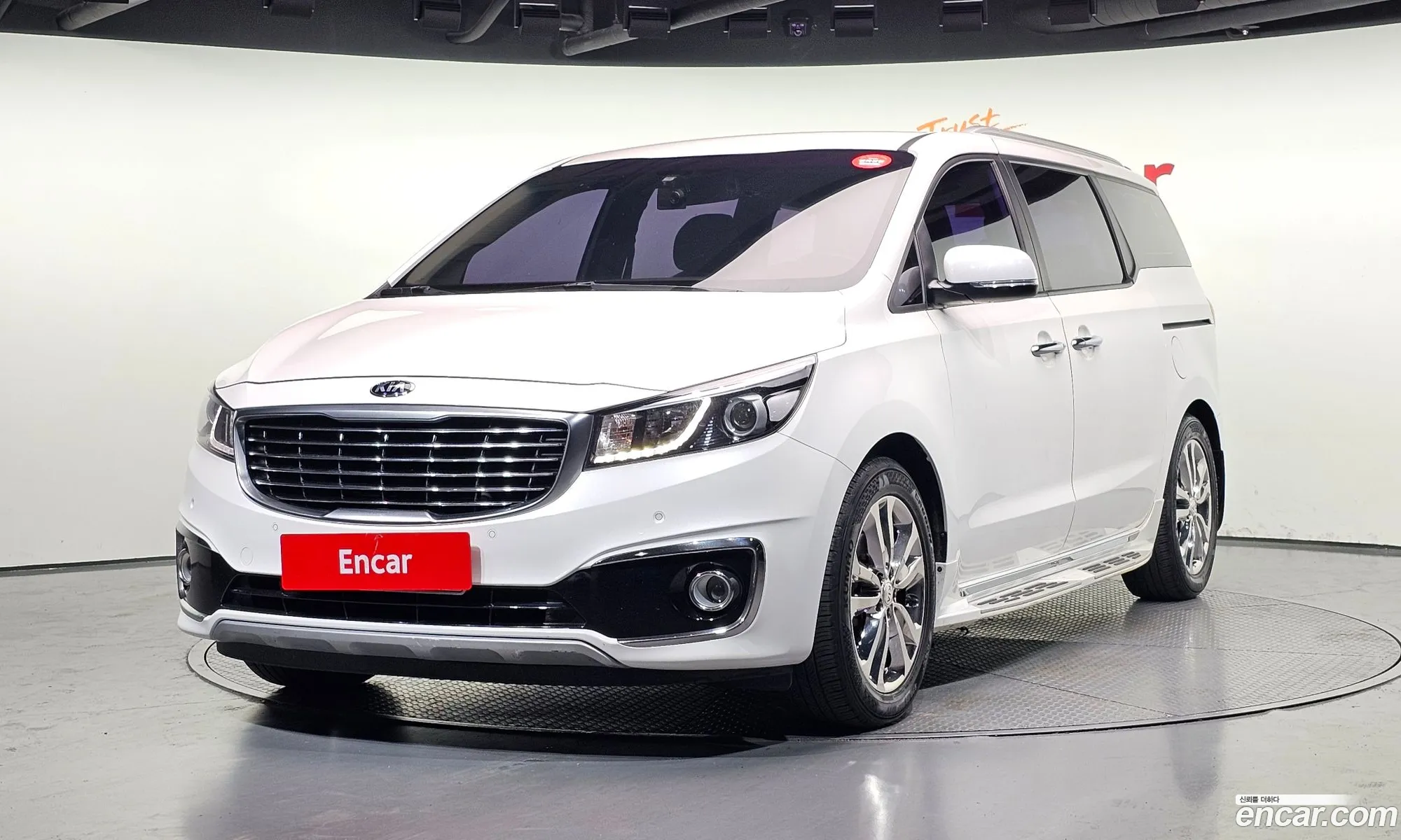 Kia Carnival 2016 — 8