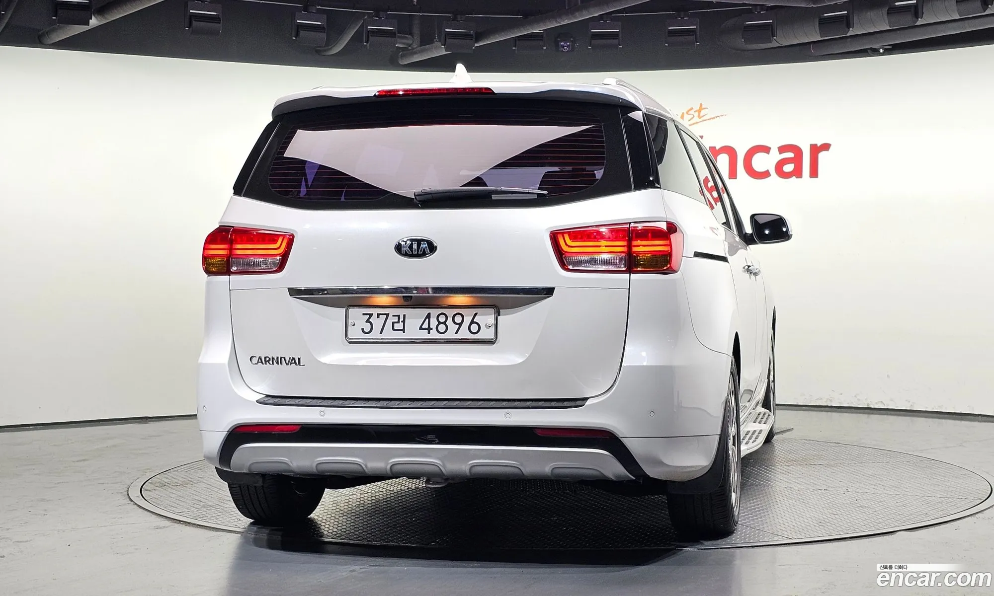Kia Carnival 2016 — 16