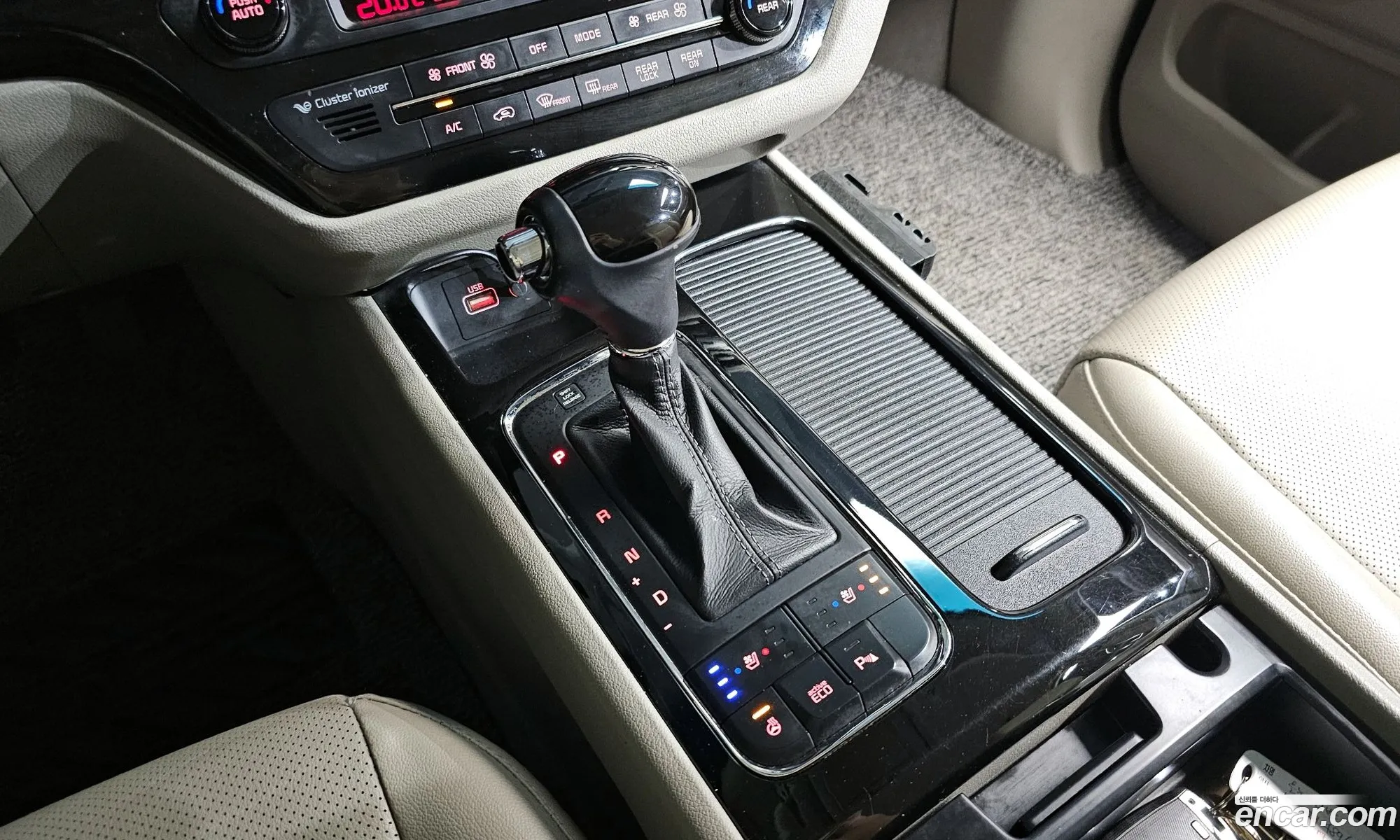 Kia Carnival 2016 — 9