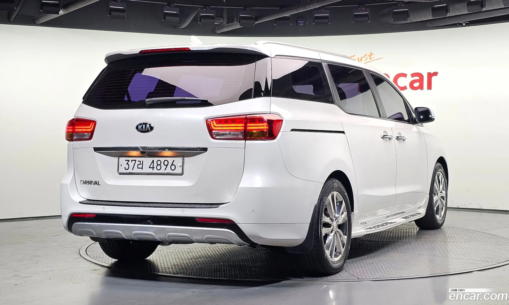 Kia Carnival 2016 — 5