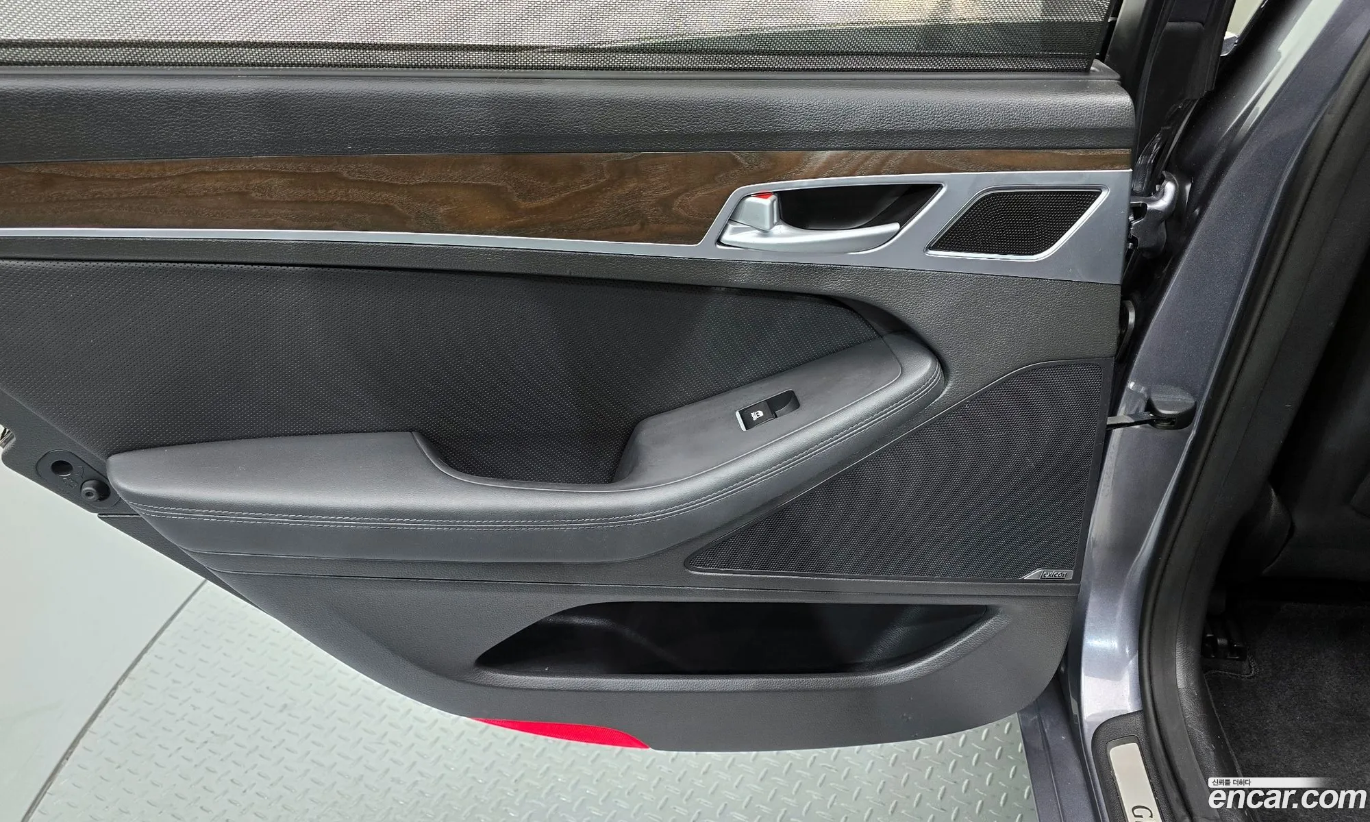 Hyundai Genesis DH 2015 — 19