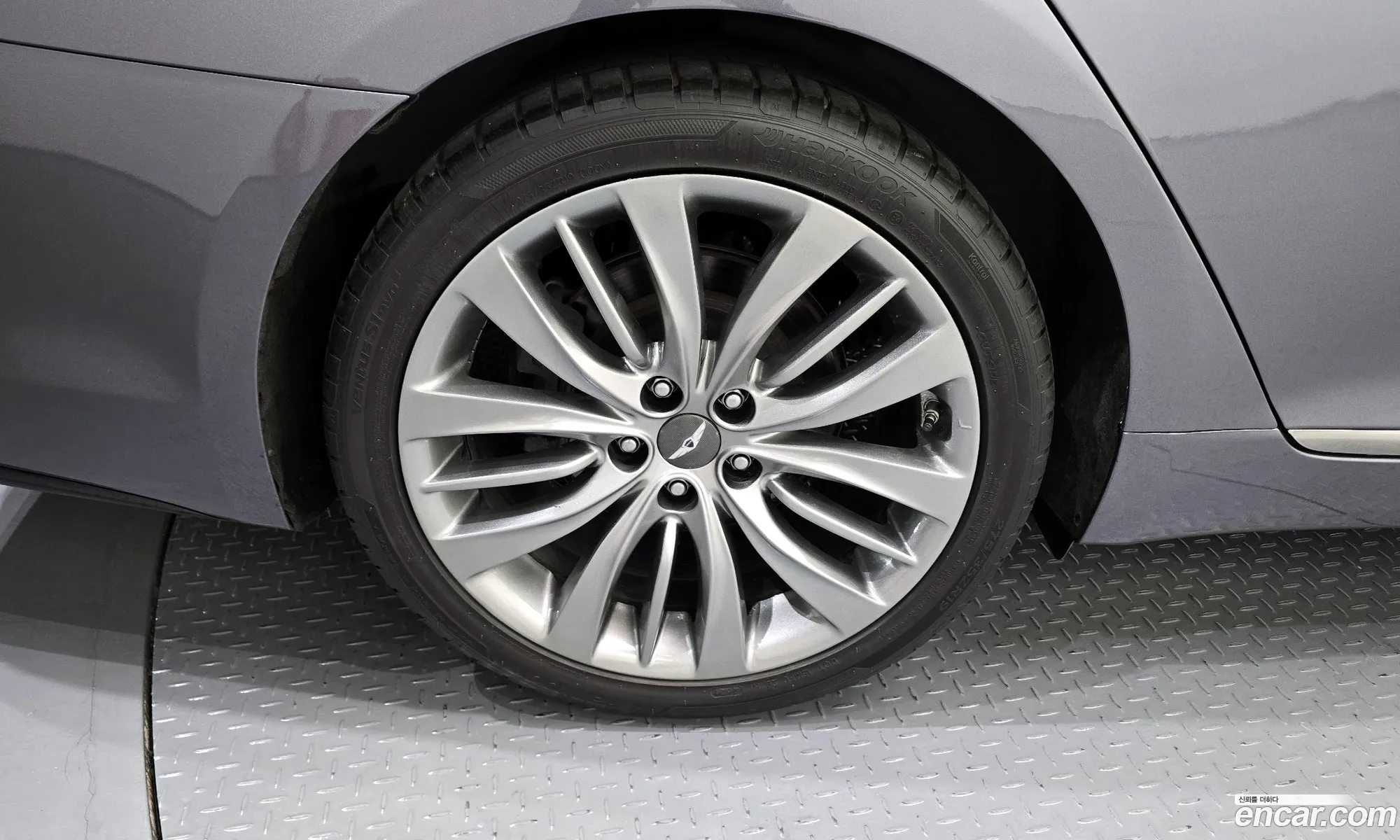 Hyundai Genesis DH 2015 — 30