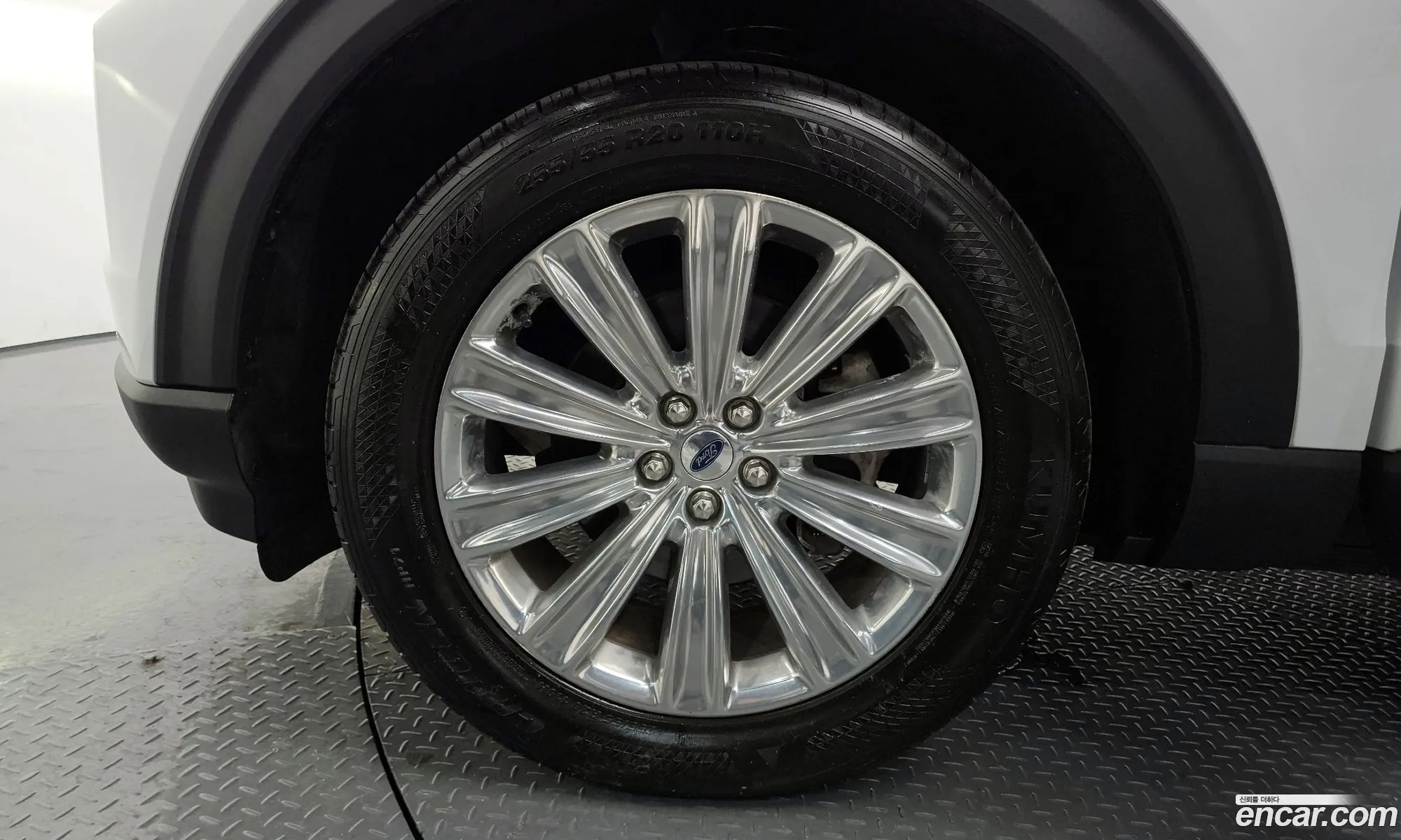 Ford Explorer 6th Gen 2019 1FMSK8FH7LGA73422 — 5