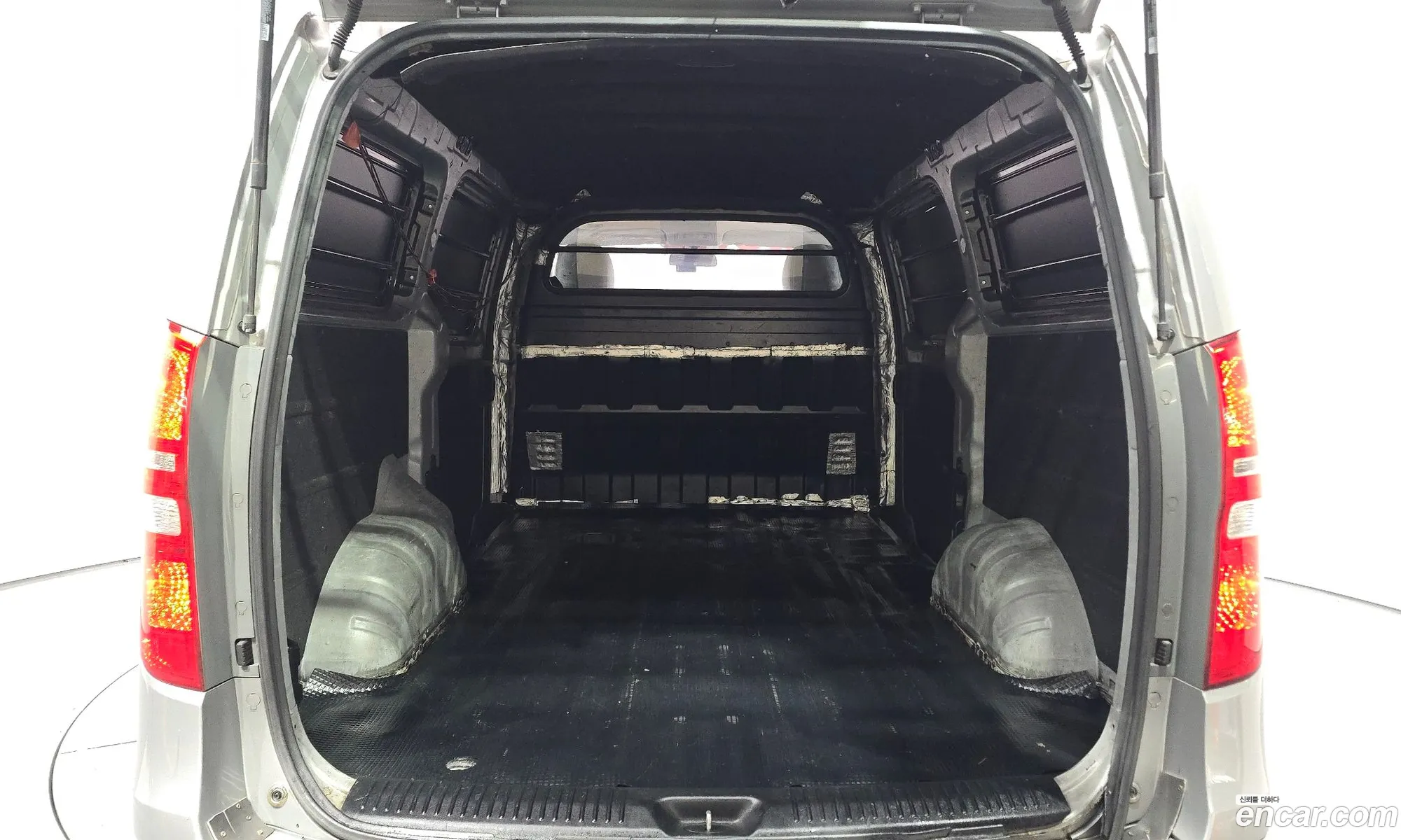 Hyundai Grand Starex 2014 — 2