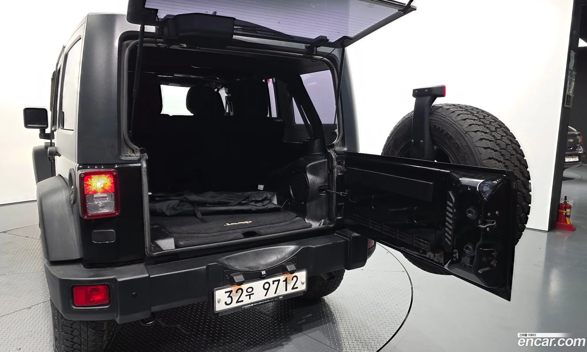 Jeep Wrangler 2013 — 11