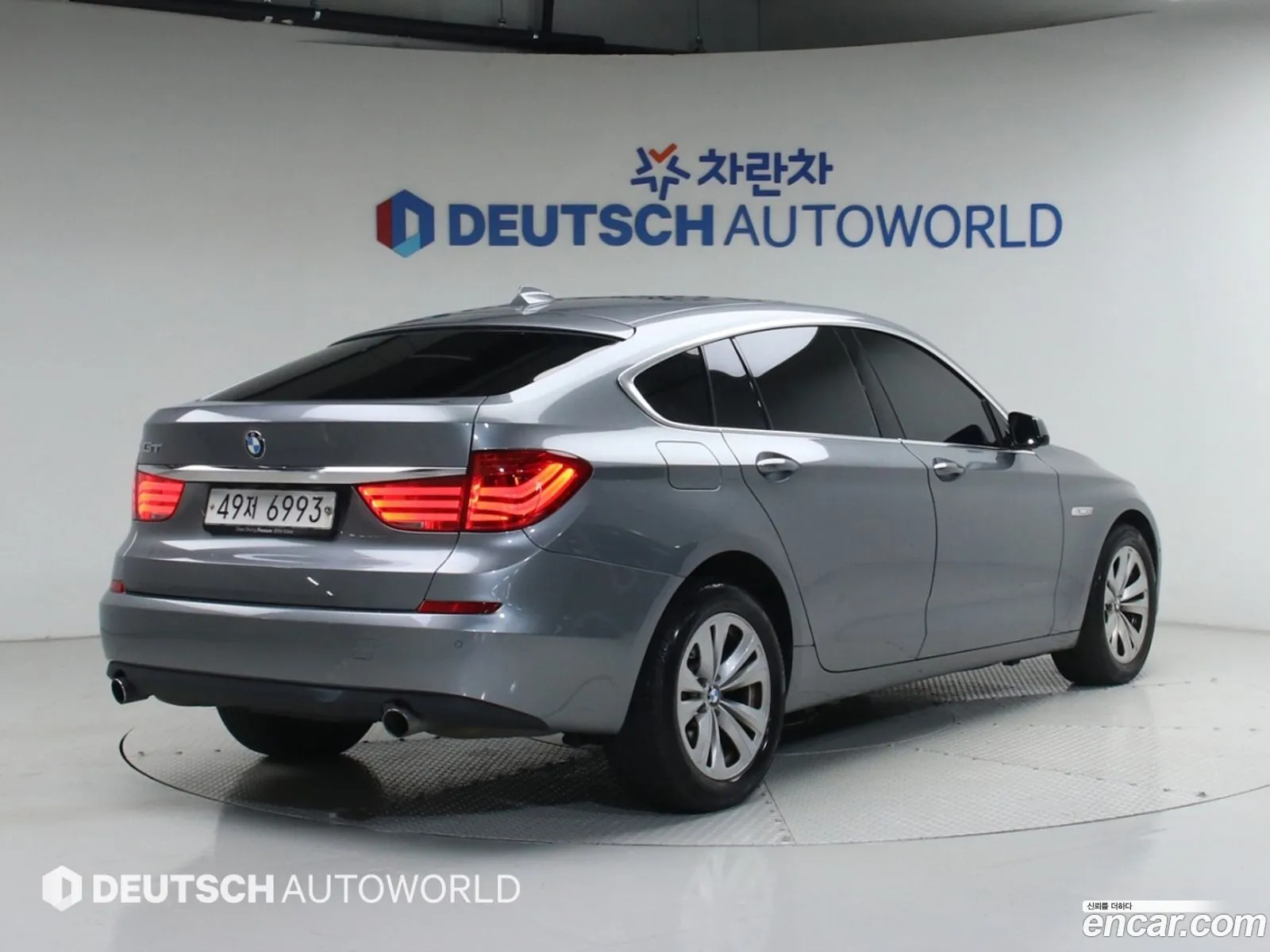 BMW 5 Series GT 2011 — 19