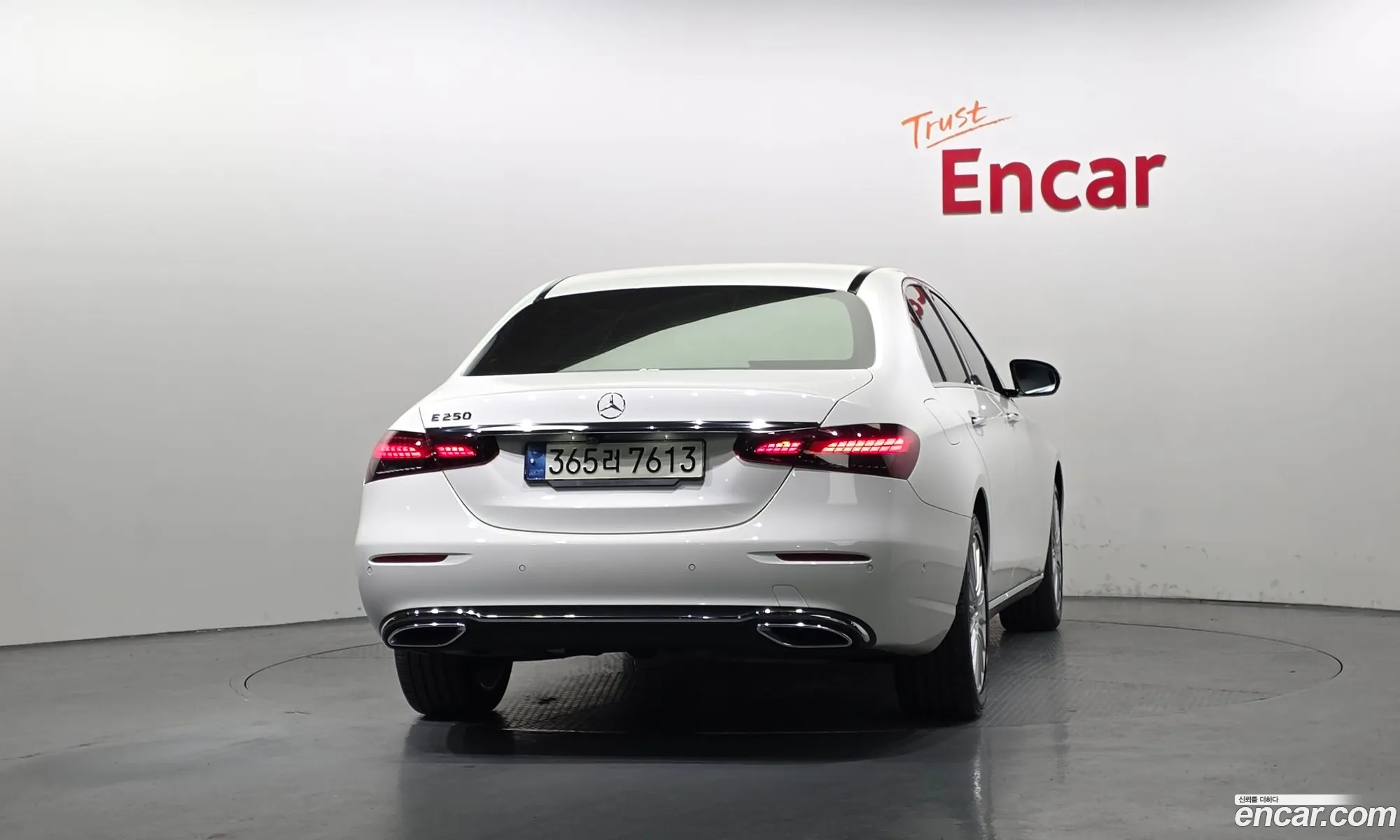 Mercedes-Benz E-Class W213 2021 — 13