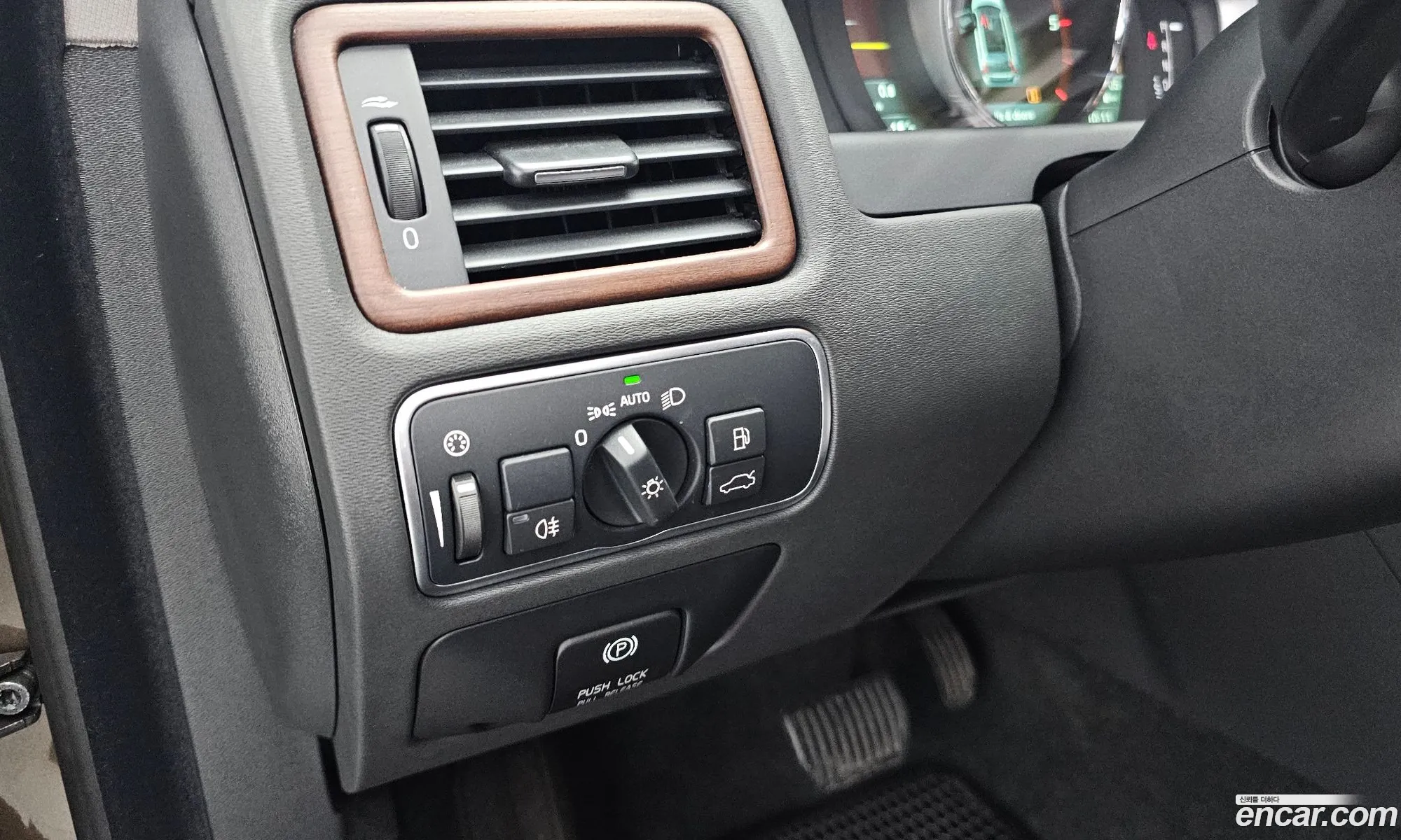 Volvo XC70 2014 YV1BZ73BDE1191980 — 13
