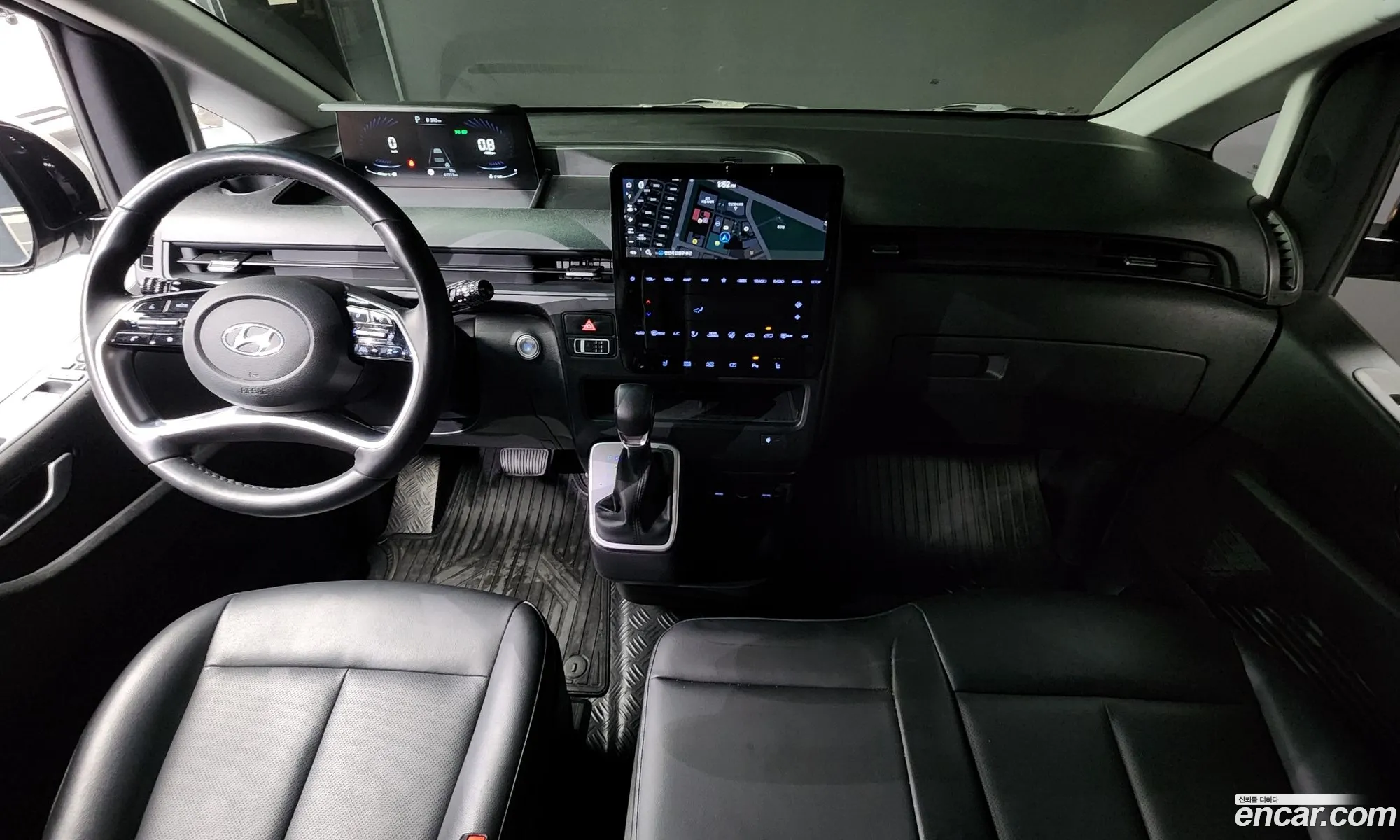 Hyundai Staria 2022 — 13