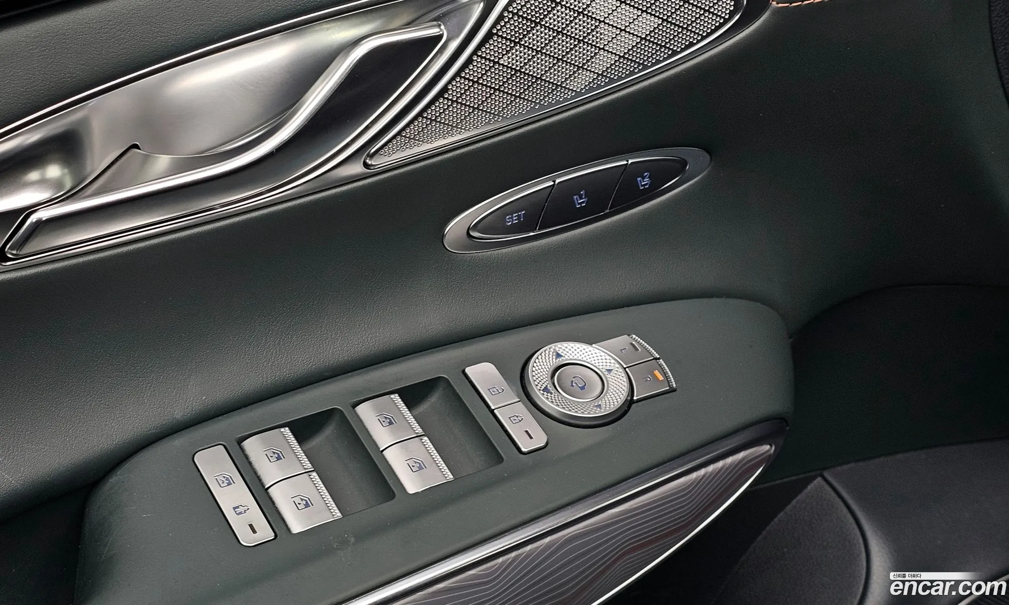 Genesis GV70 2023 — 22