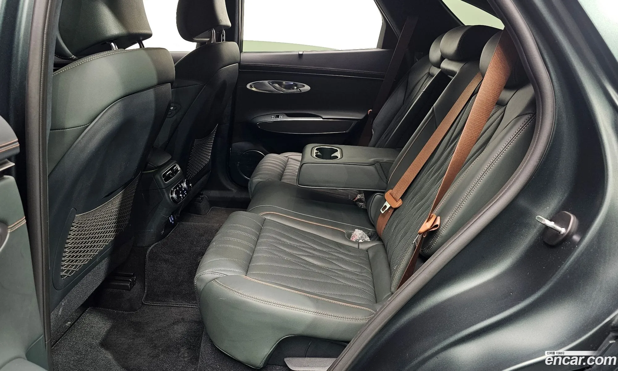 Genesis GV70 2023 — 18