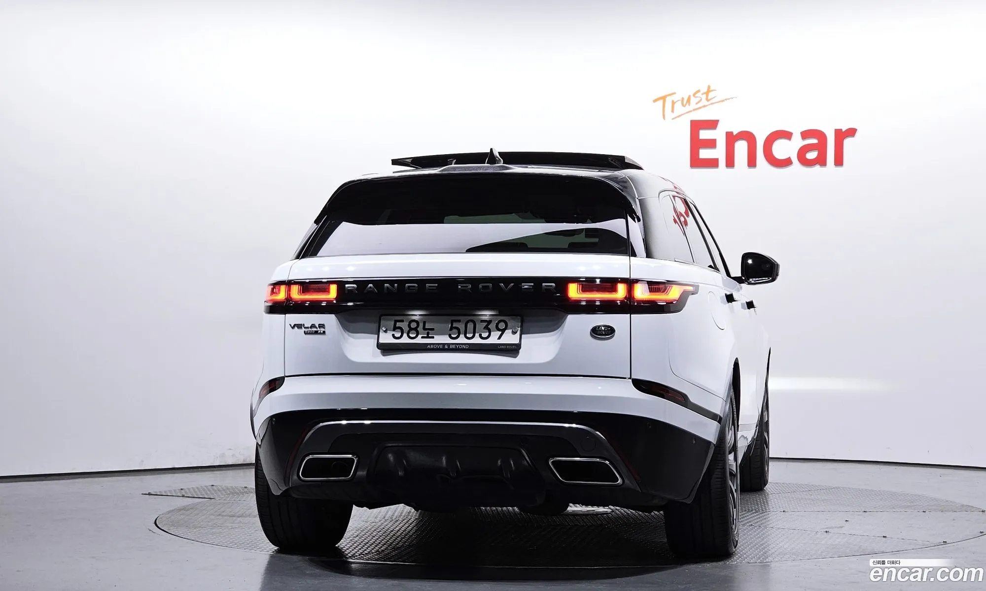 Land Rover Range Rover Velar 2018 — 10