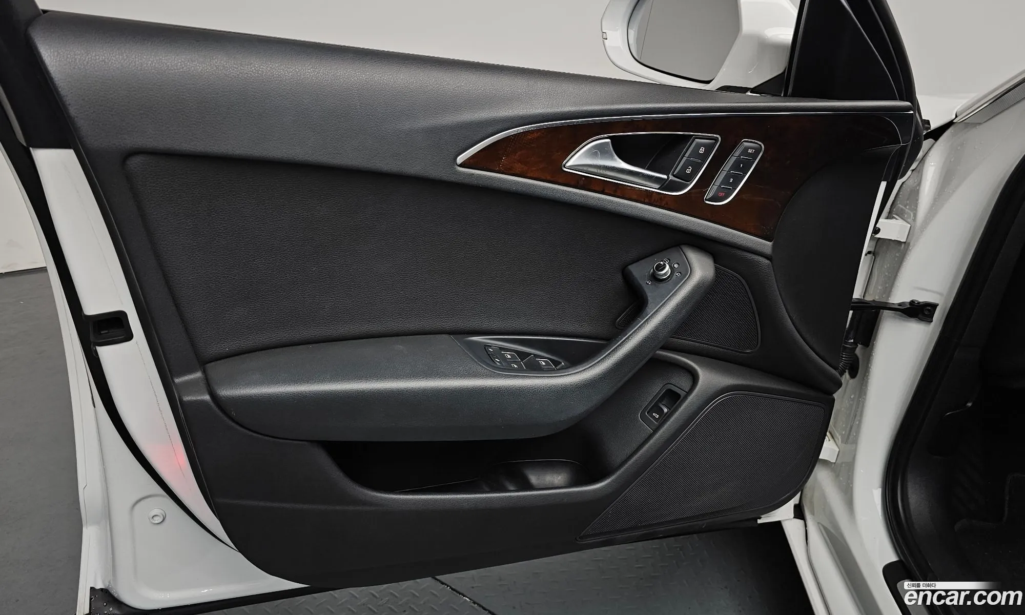 Audi A6 2014 — 20
