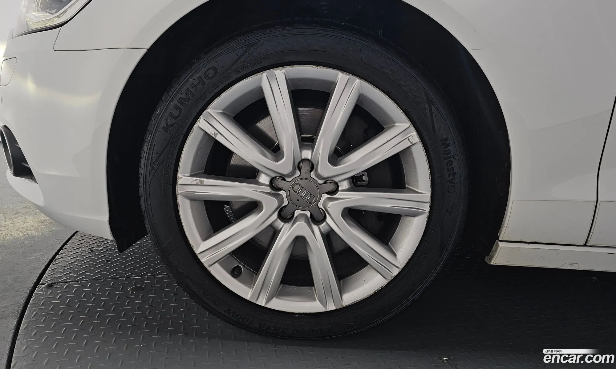 Audi A6 2014 — 31