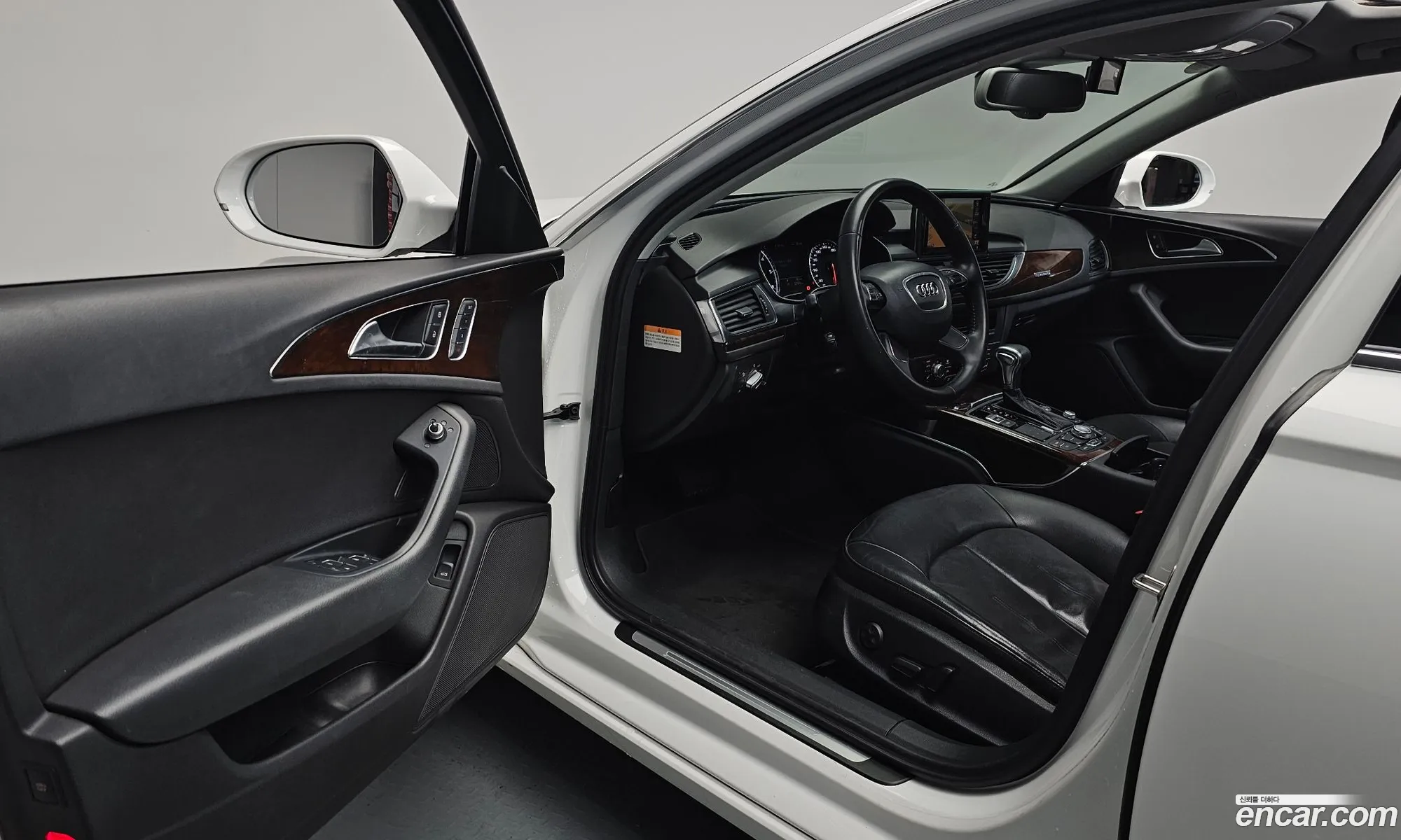 Audi A6 2014 — 17