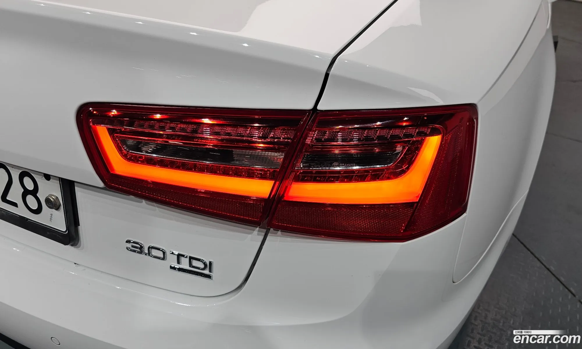 Audi A6 2014 — 11