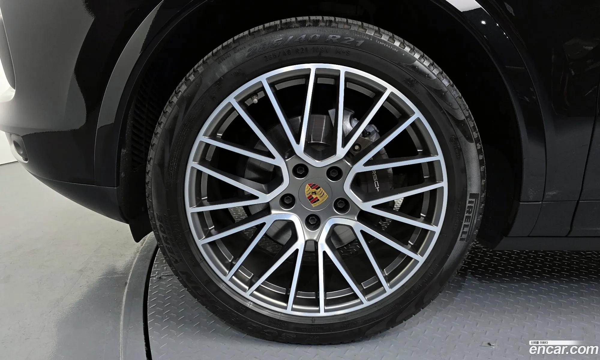 Porsche Cayenne 2023 — 19