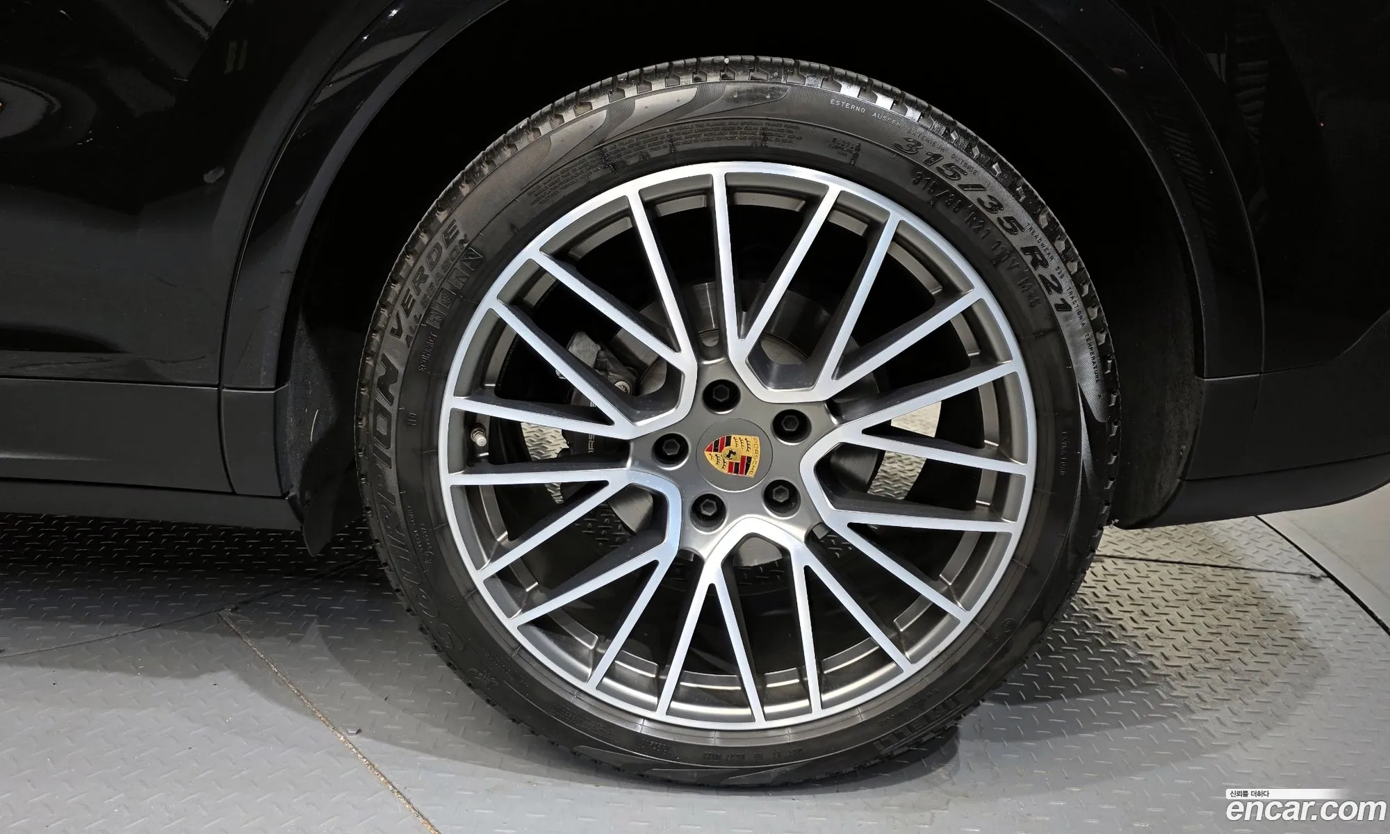 Porsche Cayenne 2023 — 32