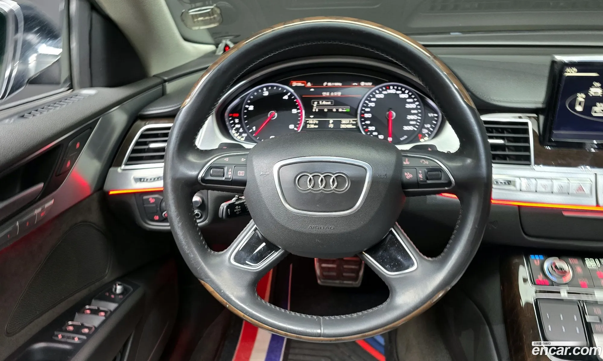 Audi A8 2014 WAUZZZ4HXFN000923 — 17