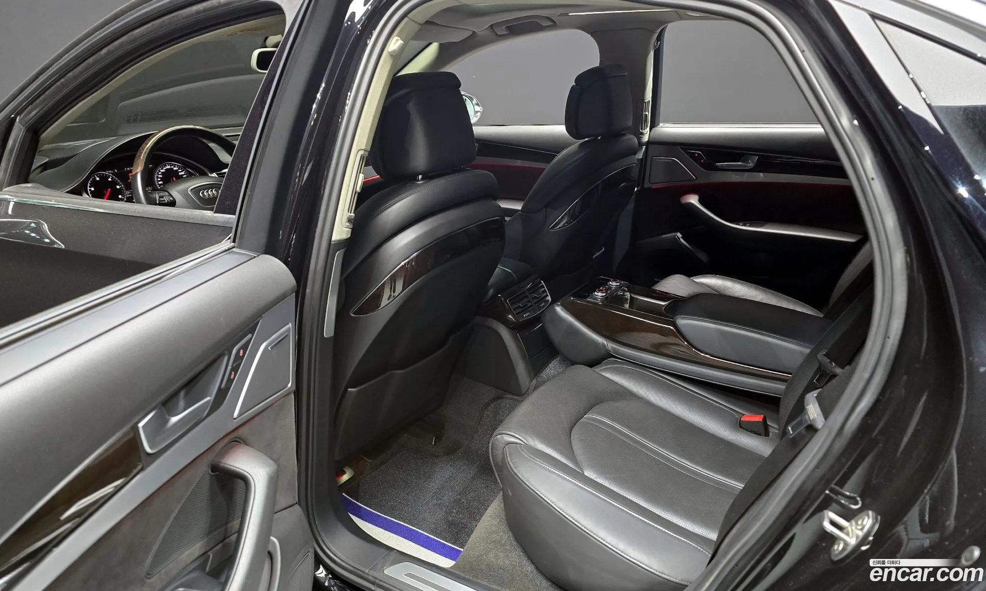 Audi A8 2014 WAUZZZ4HXFN000923 — 7