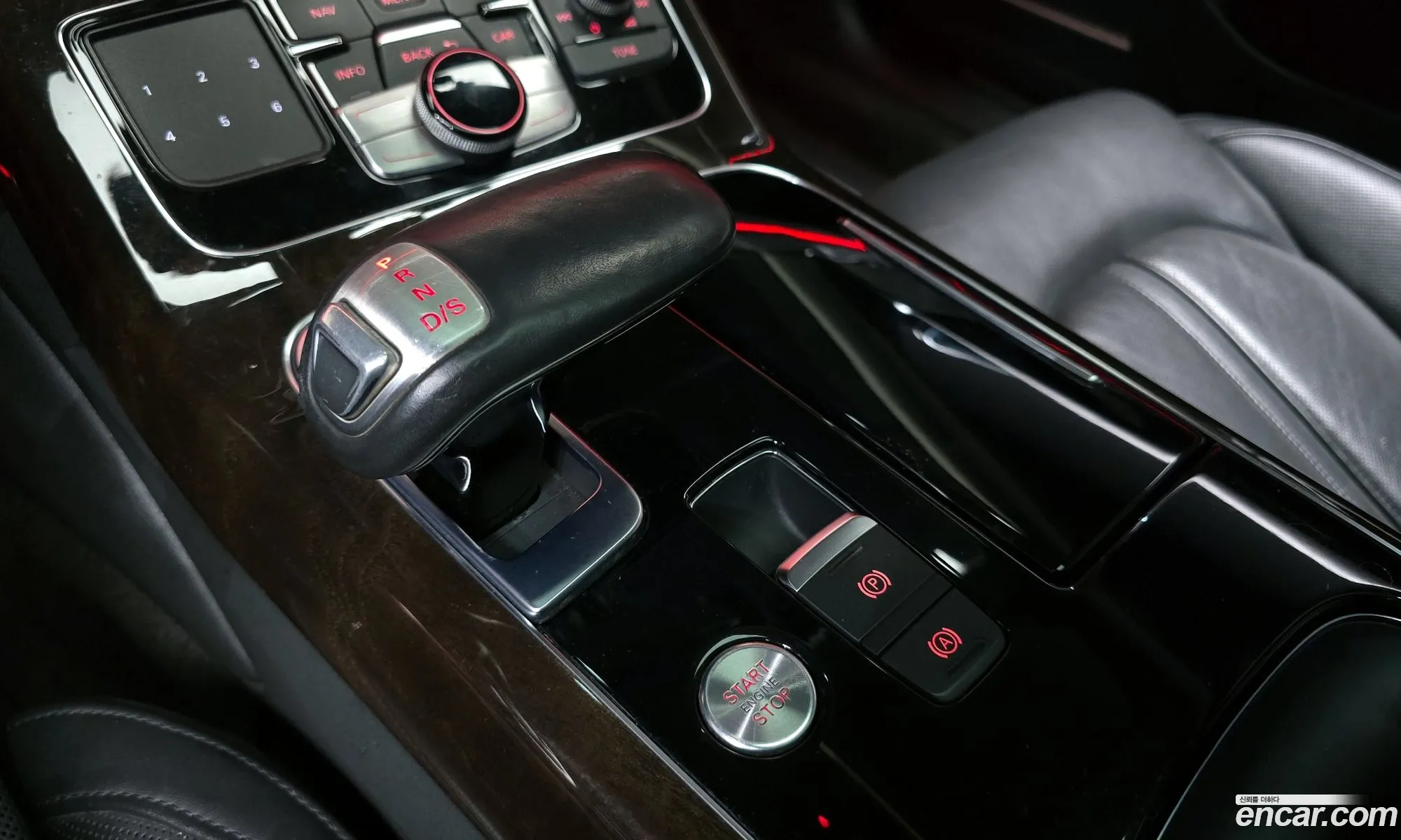 Audi A8 2014 WAUZZZ4HXFN000923 — 16