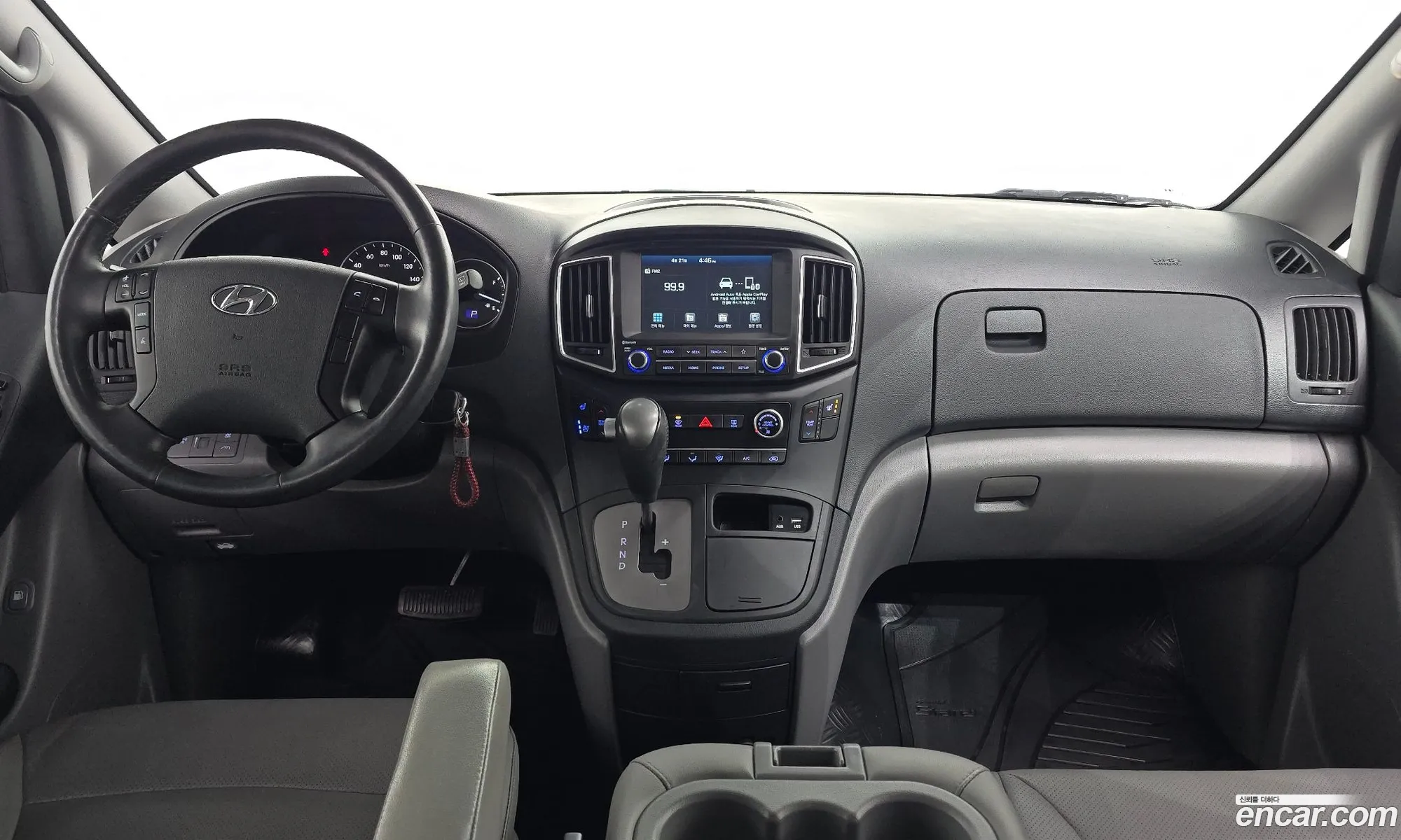 Hyundai Grand Starex 2020 — 23