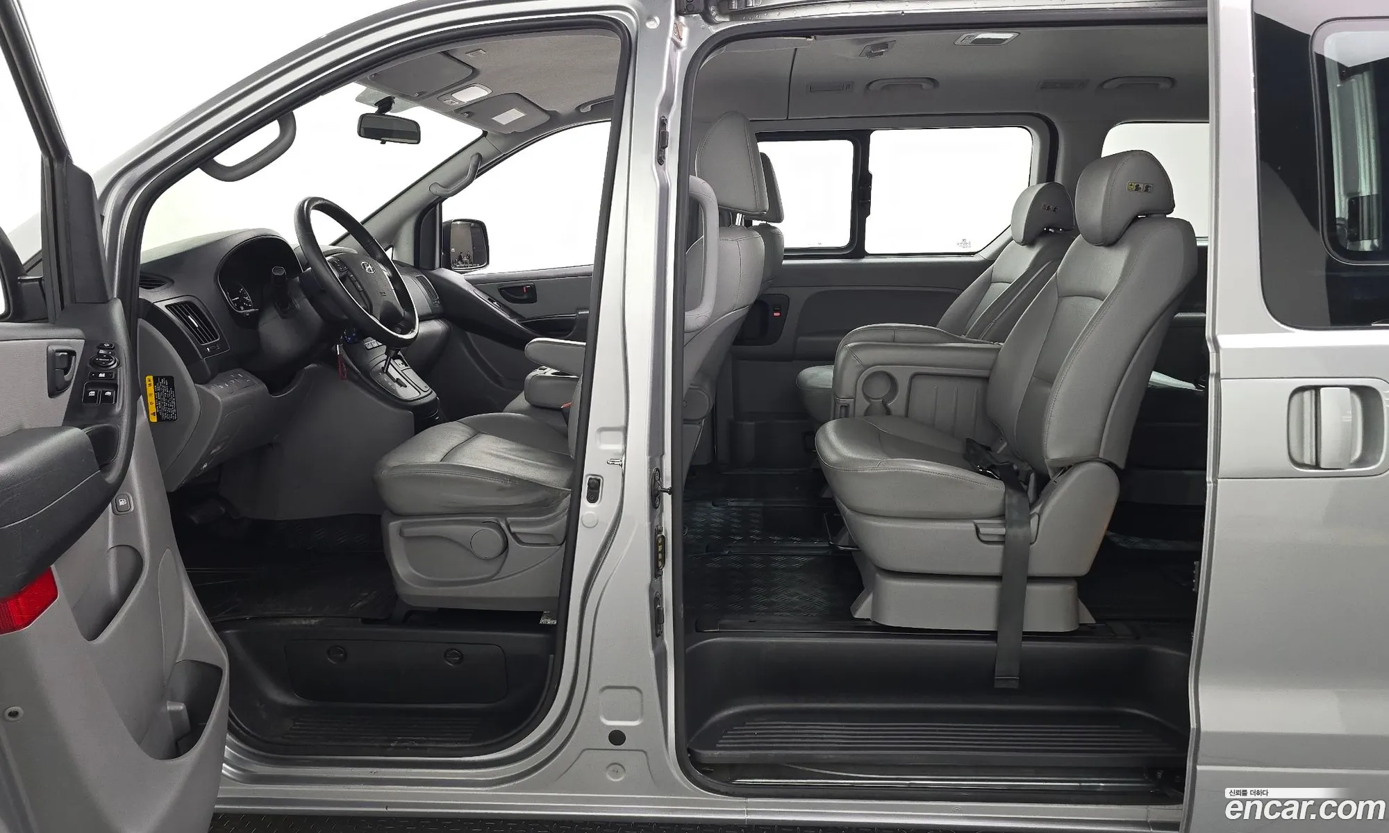 Hyundai Grand Starex 2020 — 21