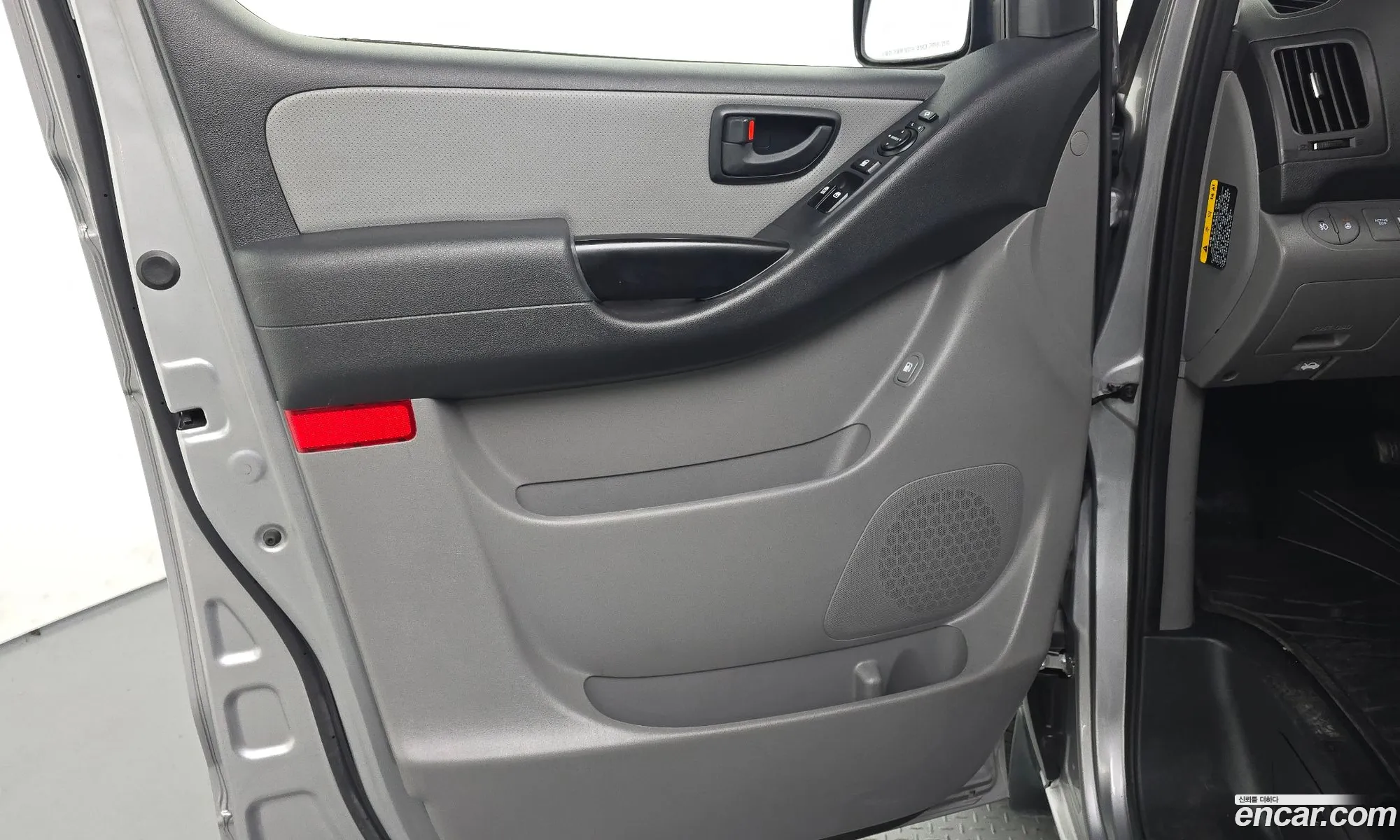 Hyundai Grand Starex 2020 — 26