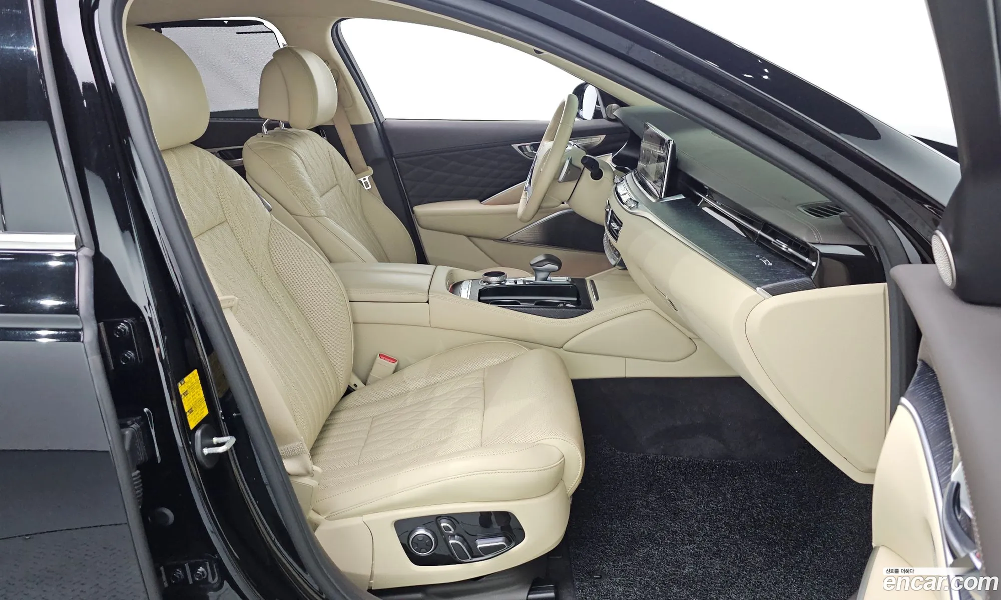 Kia K9 2021 — 32