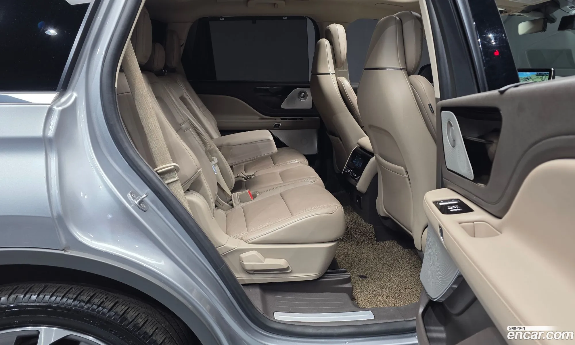 Lincoln Aviator 2021 — 26