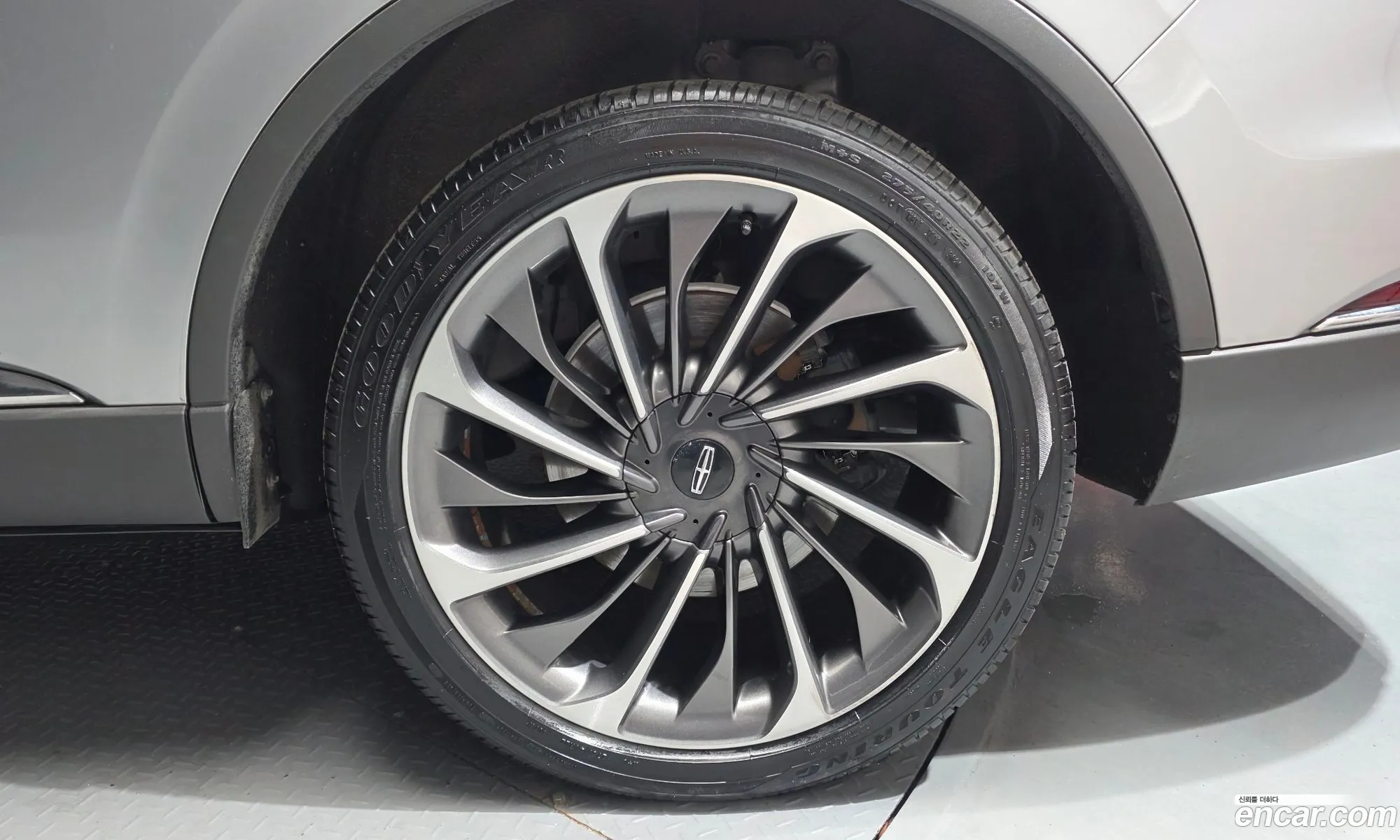 Lincoln Aviator 2021 — 24