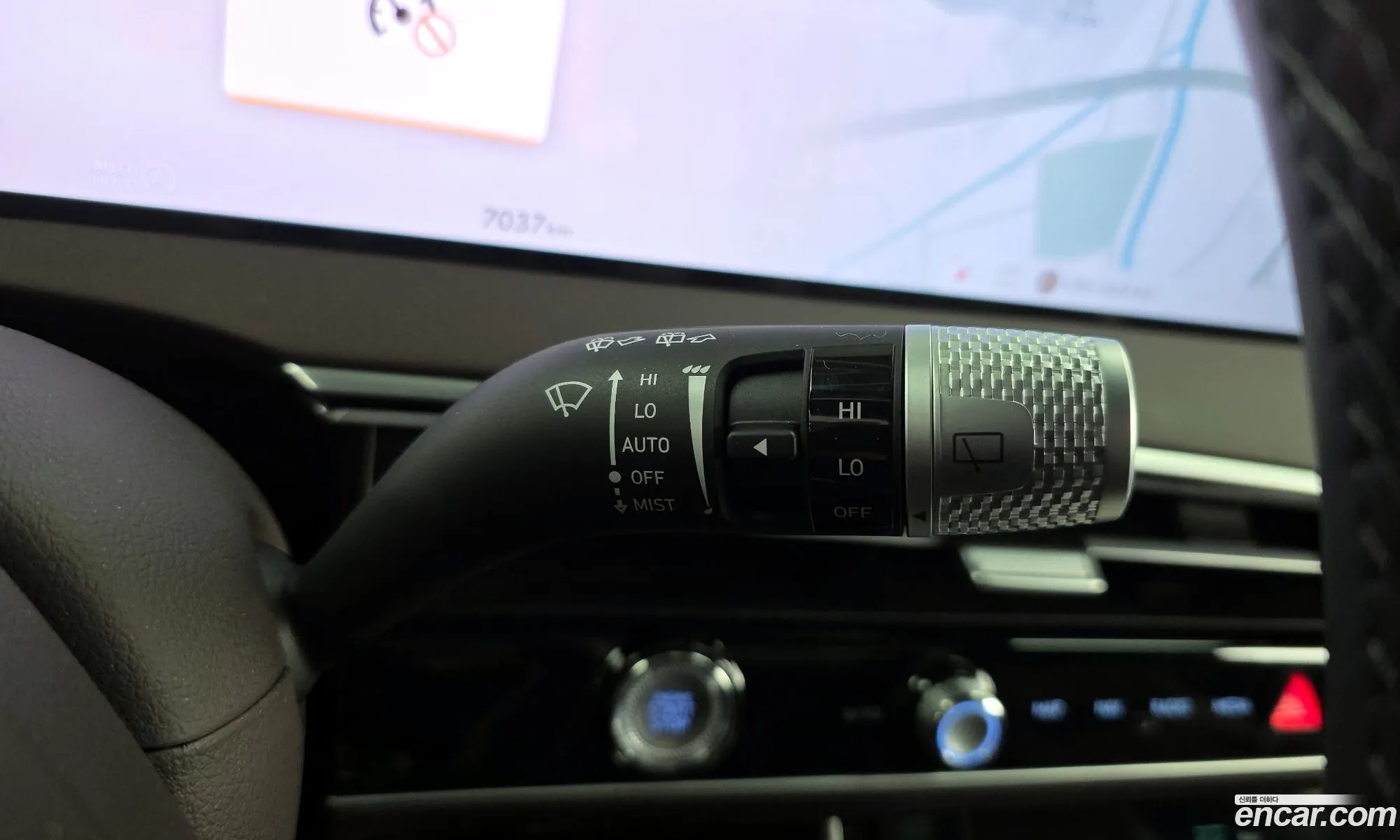 Genesis GV70 2024 — 28