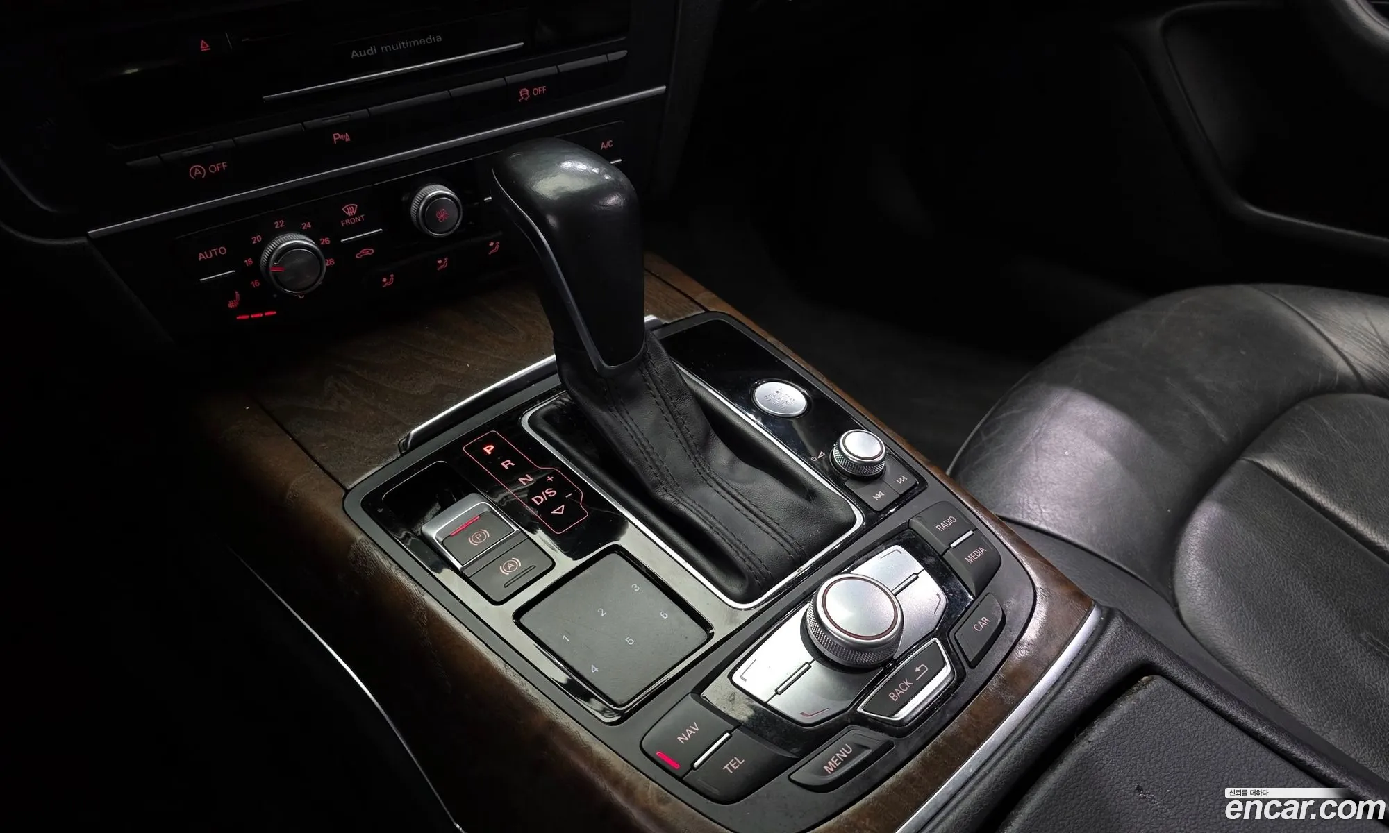 Audi A6 2015 — 11