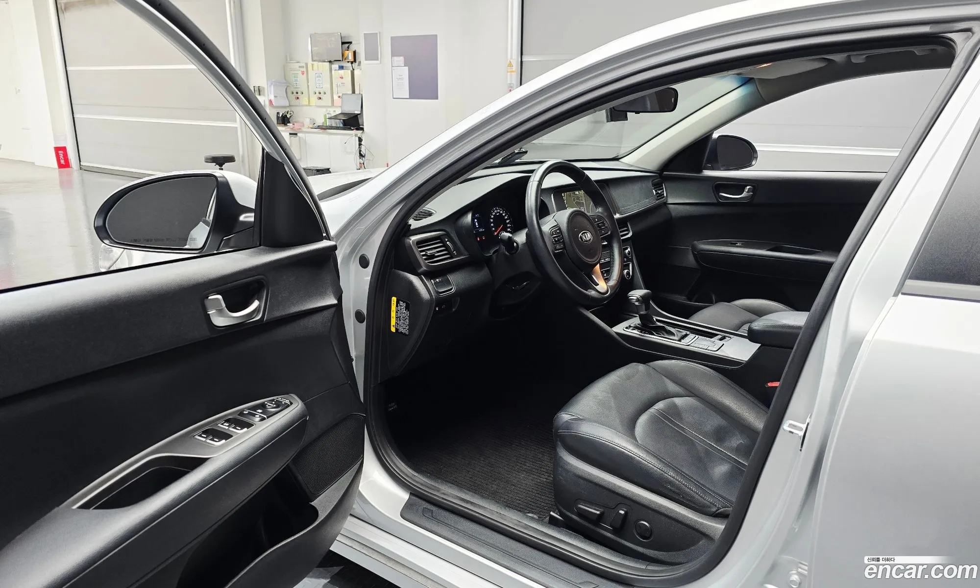 Kia K5 2017 — 17