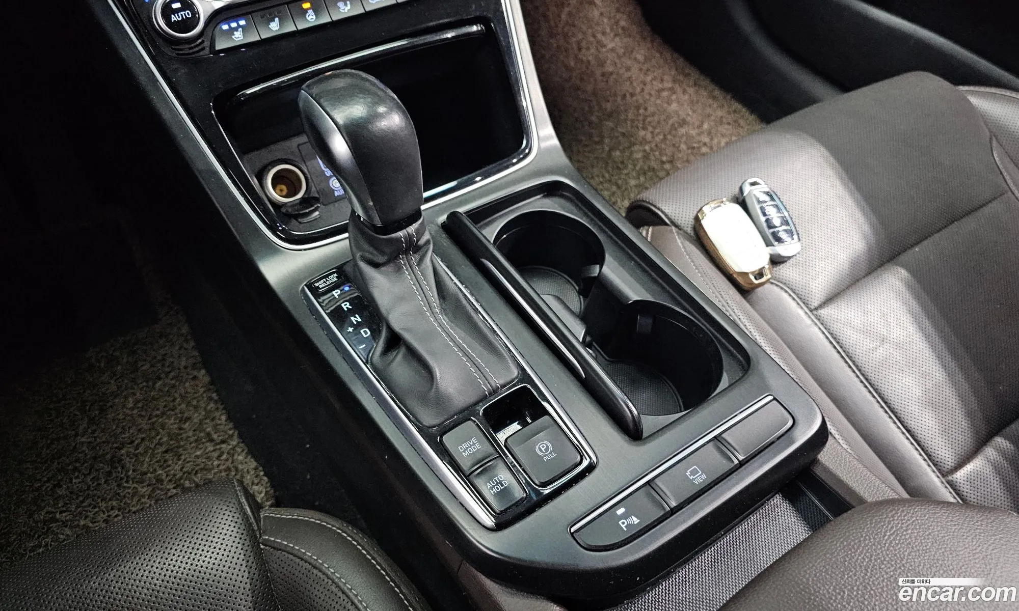 Hyundai Grandeur IG 2018 — 17