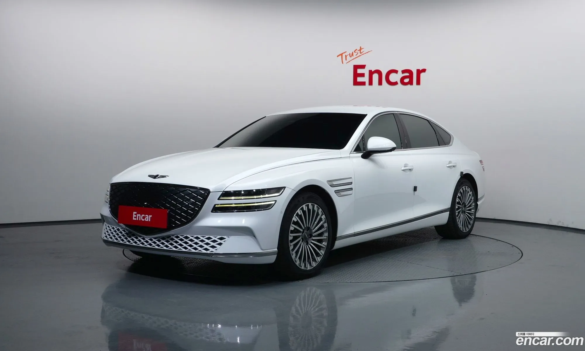 Genesis Electrified G80 2022 — 8