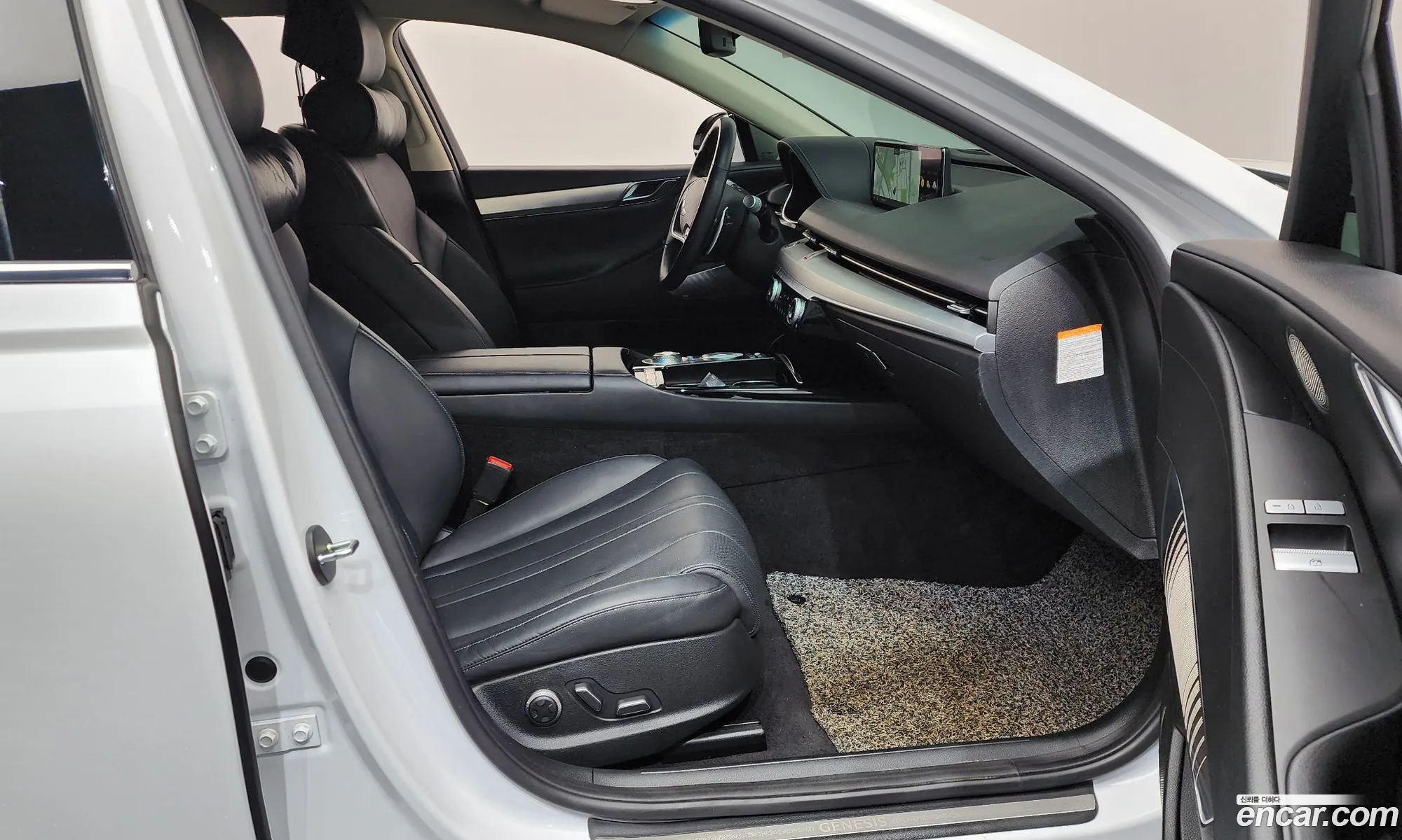 Genesis Electrified G80 2022 — 20