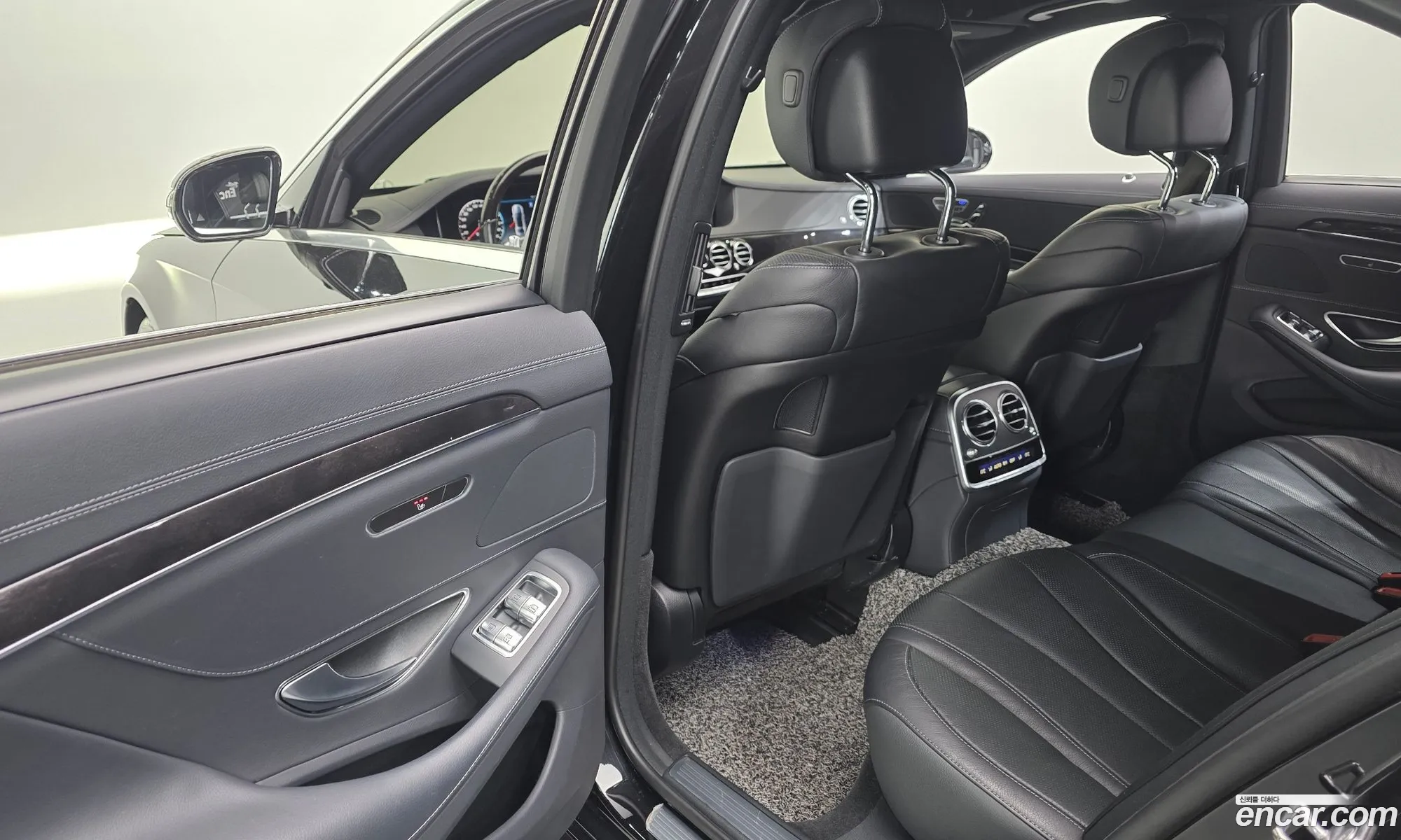 Mercedes-Benz S-Class W222 2020 — 18